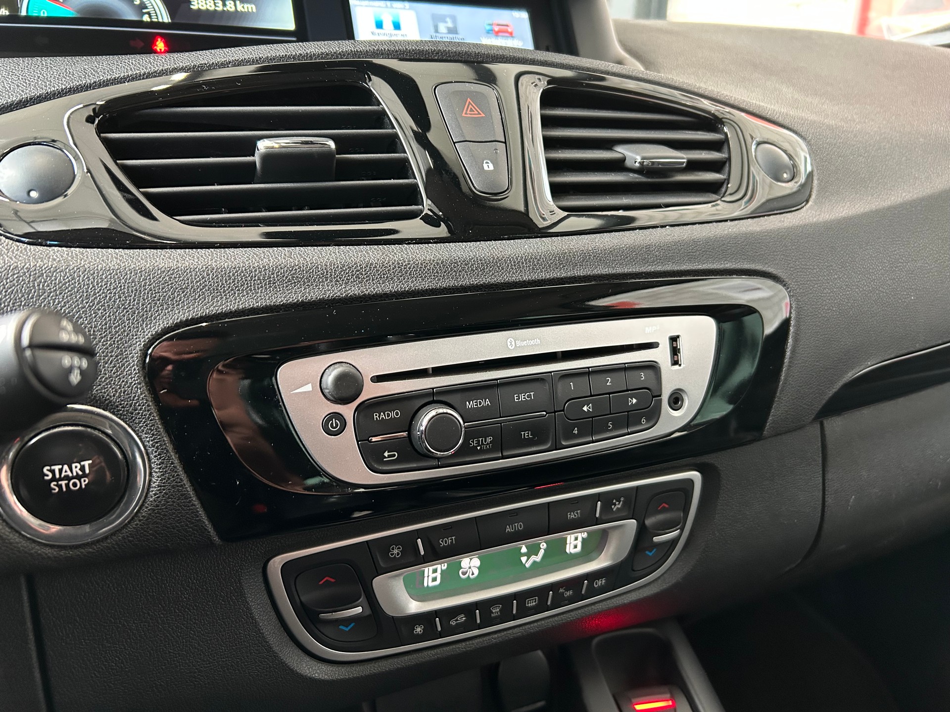 RENAULT Grand Scénic 1.5 dCi Swiss Edition EDC-image-10