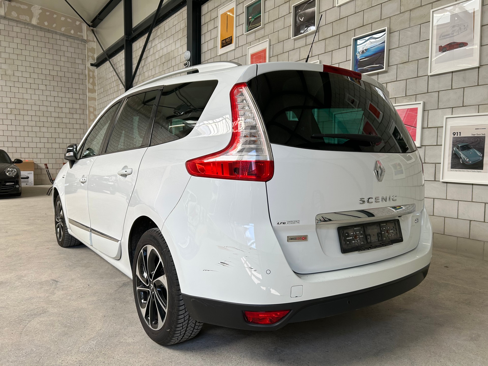 RENAULT Grand Scénic 1.5 dCi Swiss Edition EDC-showroom-element-2