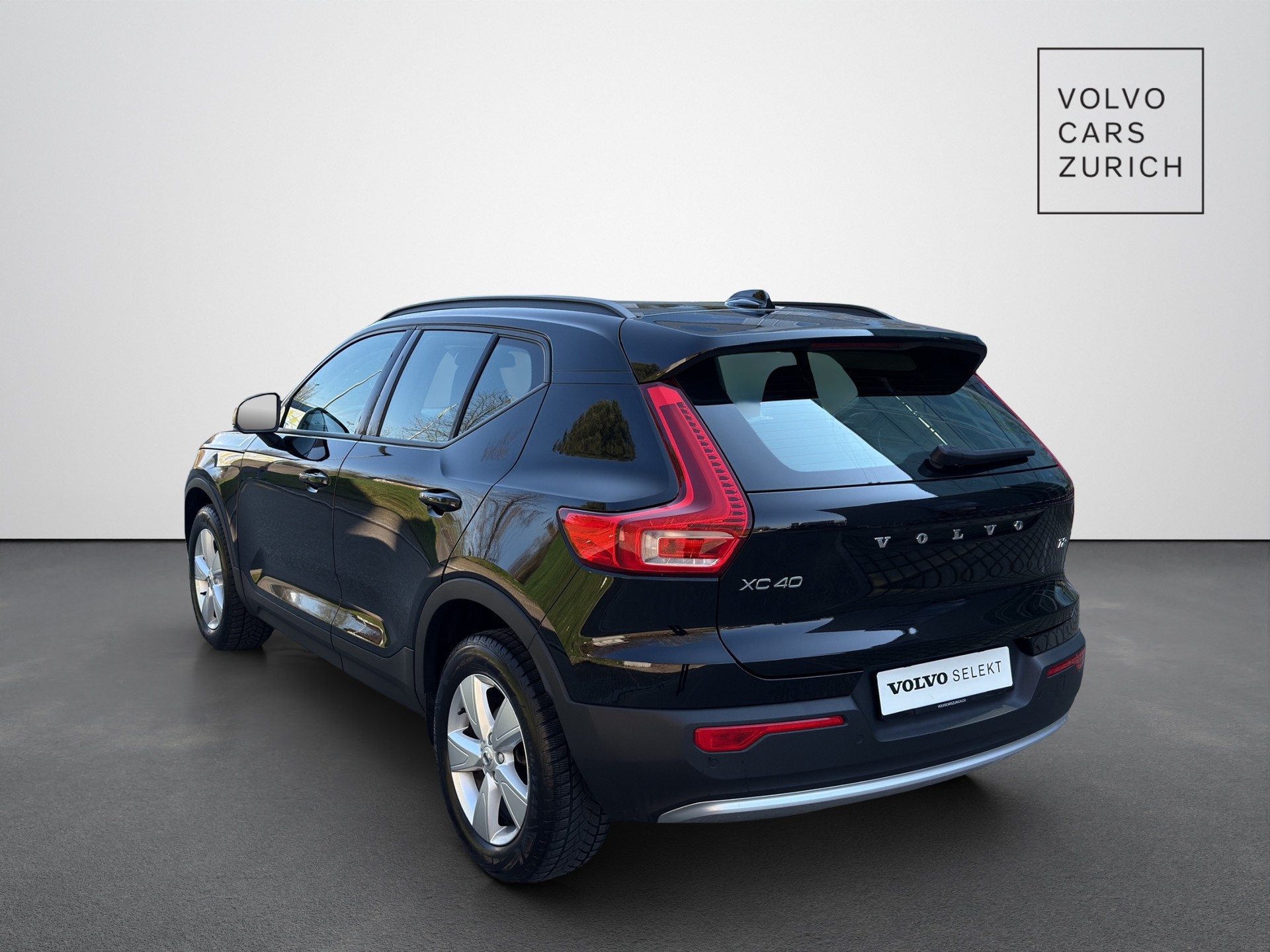 VOLVO XC40 1.5 T2 Essential-showroom-element-1