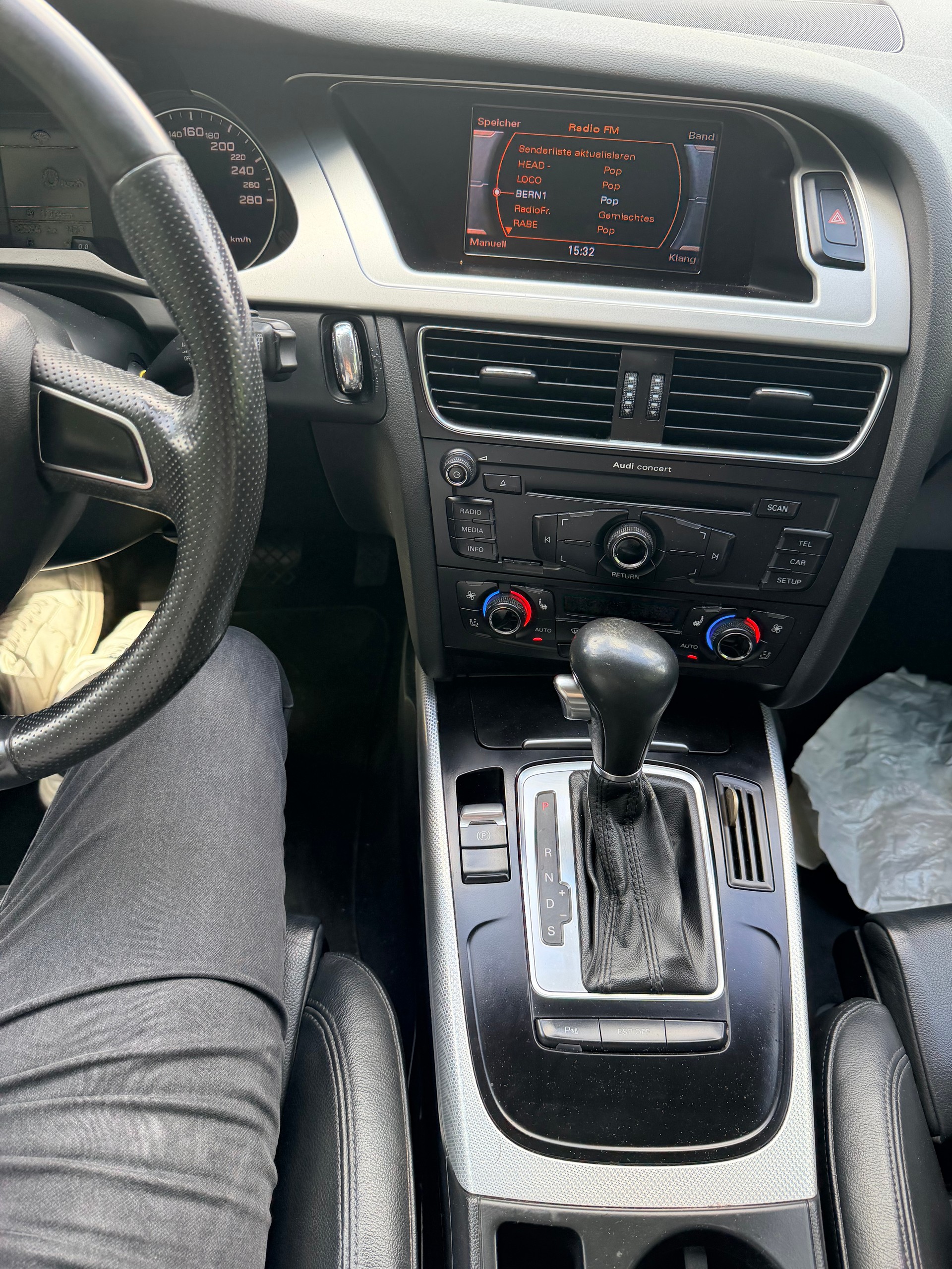 AUDI A4 Avant 3.0 TDI quattro tiptronic-image-7