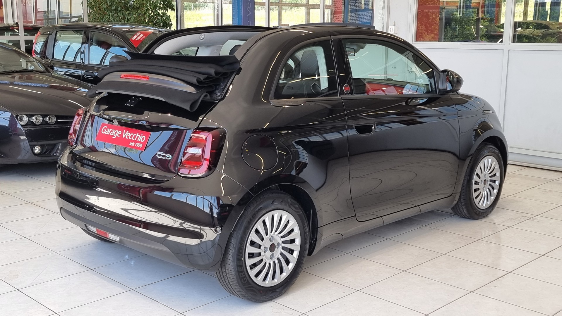 FIAT 500 Cabrio Red-image-6