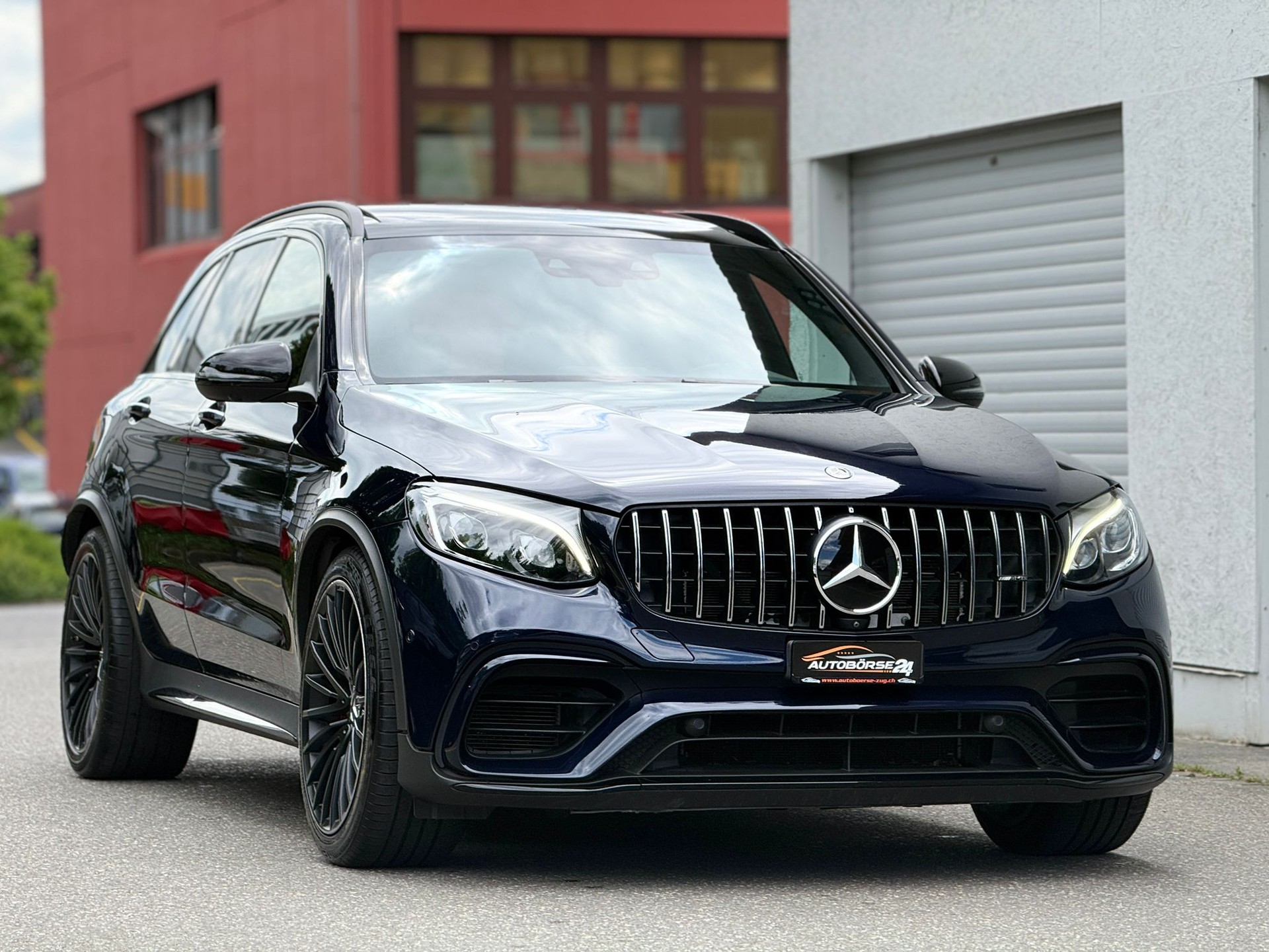 MERCEDES-BENZ GLC 63 S AMG 4m+-showroom-element-1