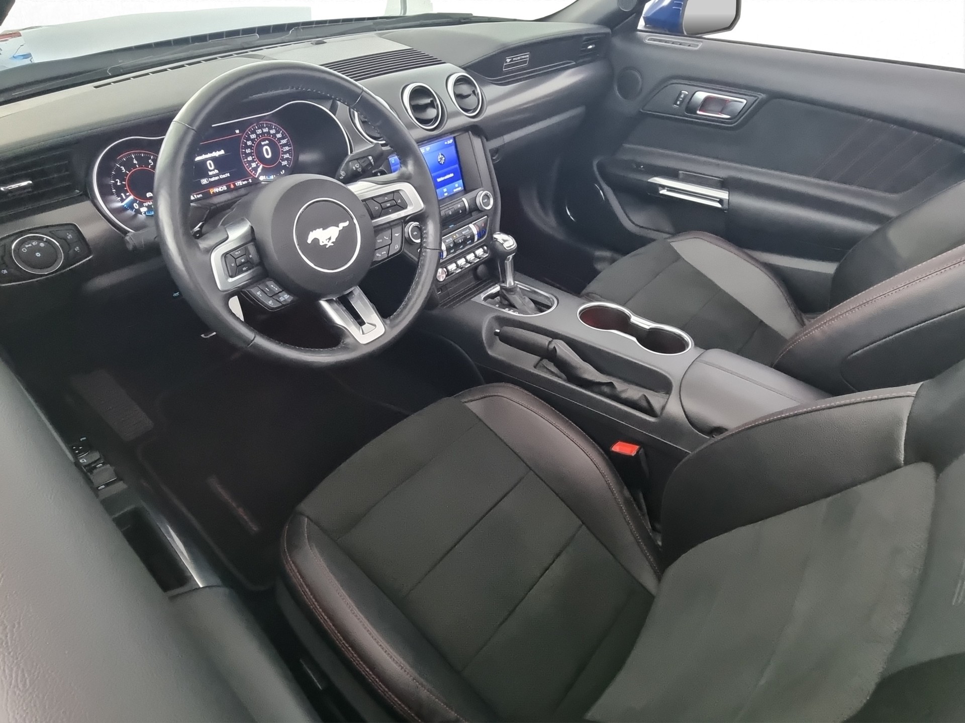 FORD Mustang Convertible 5.0 V8 GT California Special-image-12
