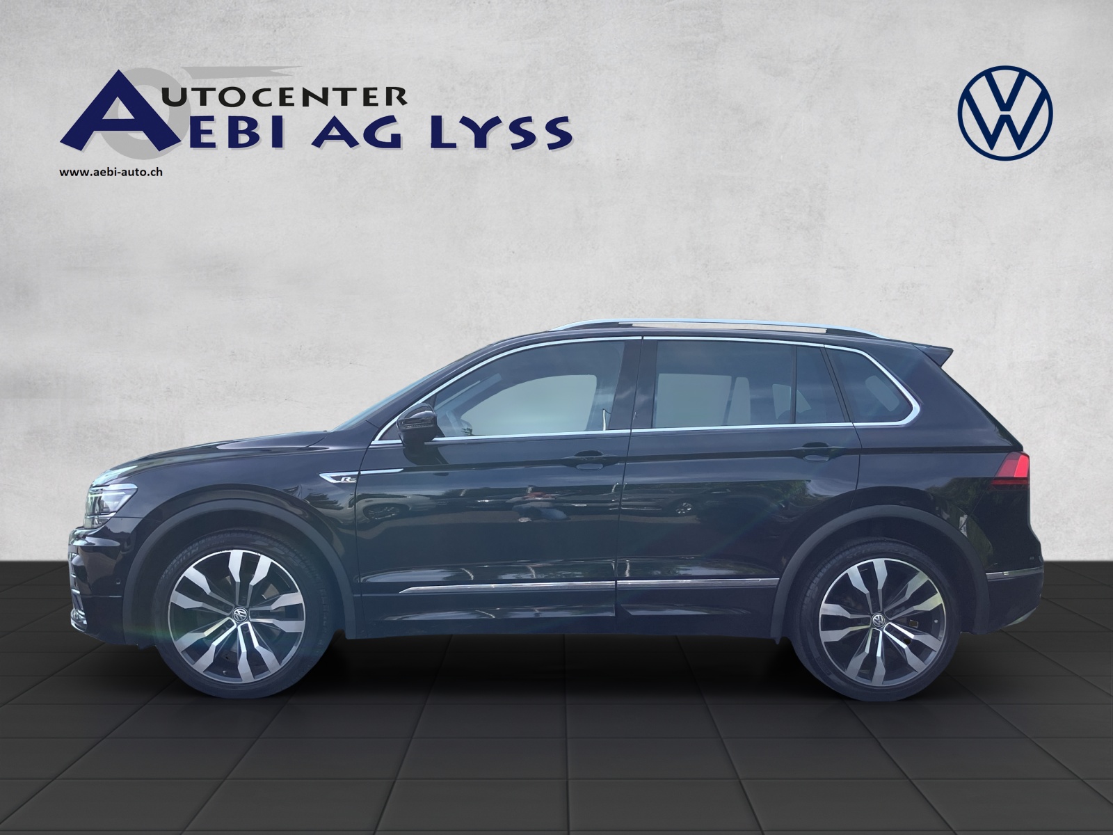 VW Tiguan 2.0TSI Highline 4Motion DSG-showroom-element-1