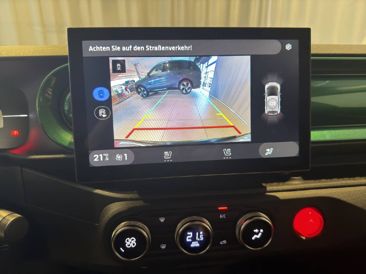 RENAULT Twingo E-Tech Urban Range techno-image-11