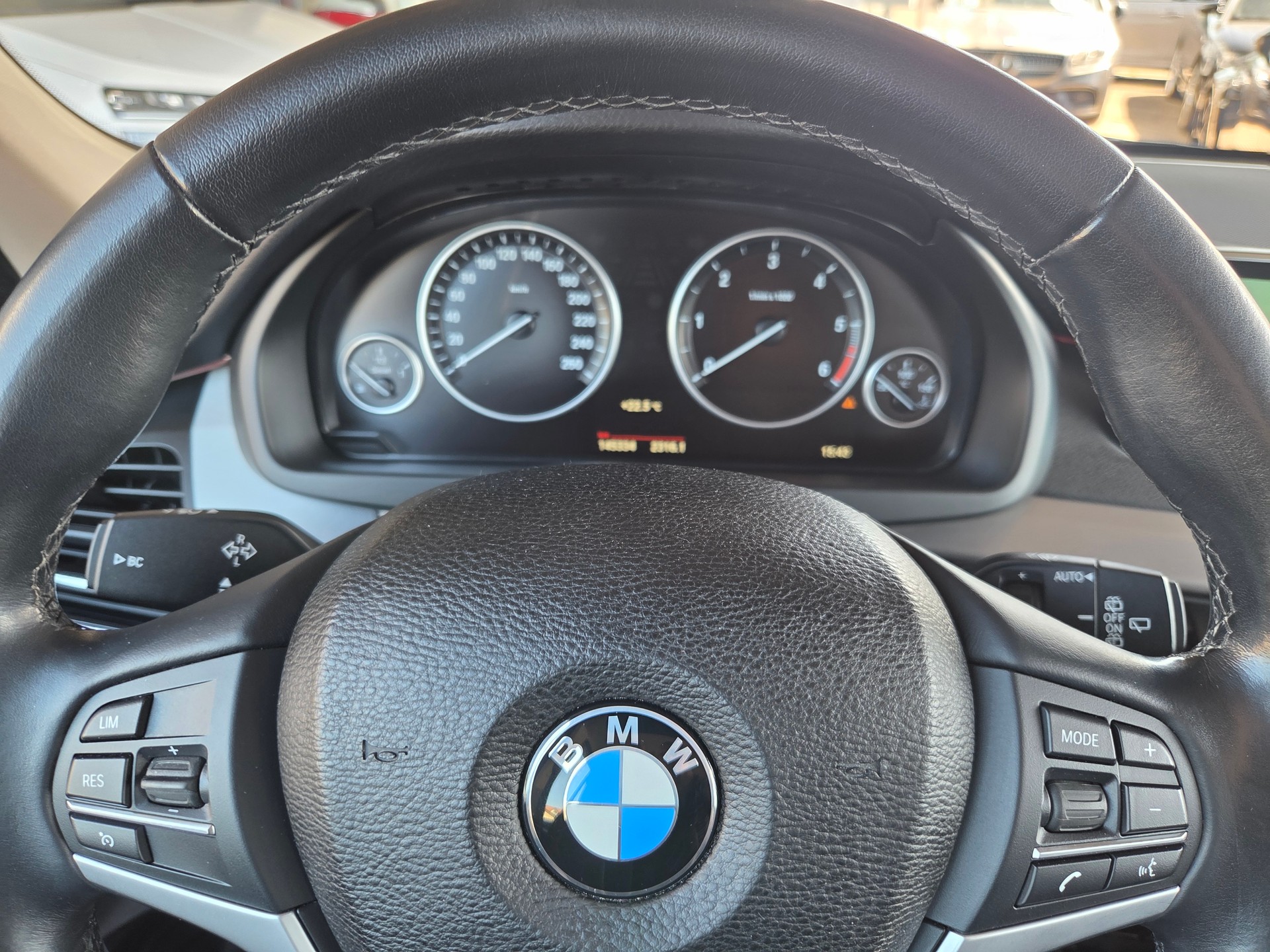 BMW X5 xDrive 30d Steptronic-image-22