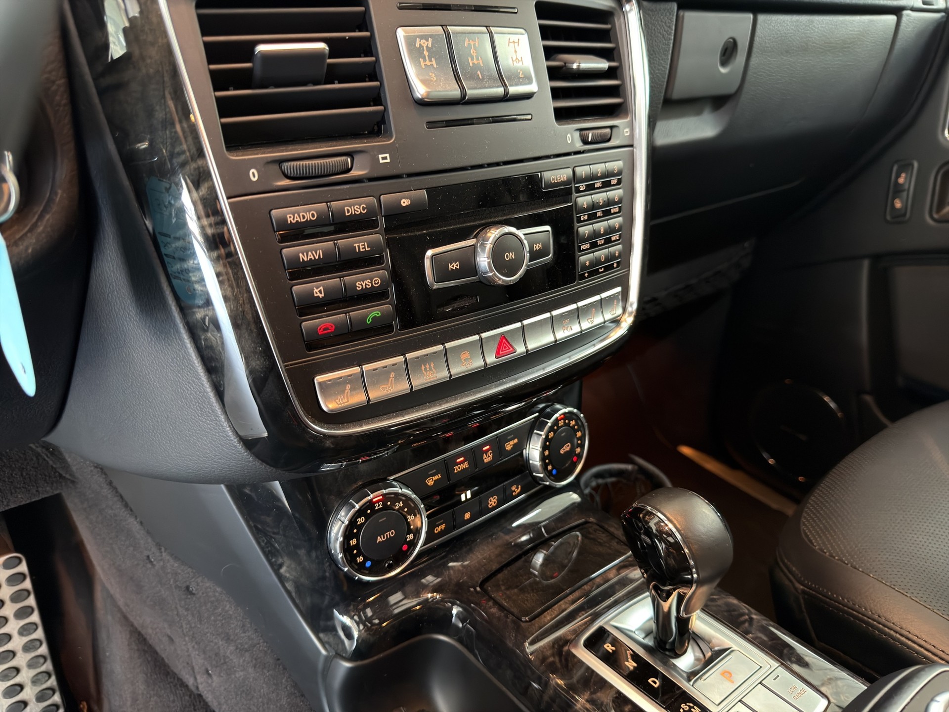 MERCEDES-BENZ G 350 BlueTEC 7G-Tronic-image-10