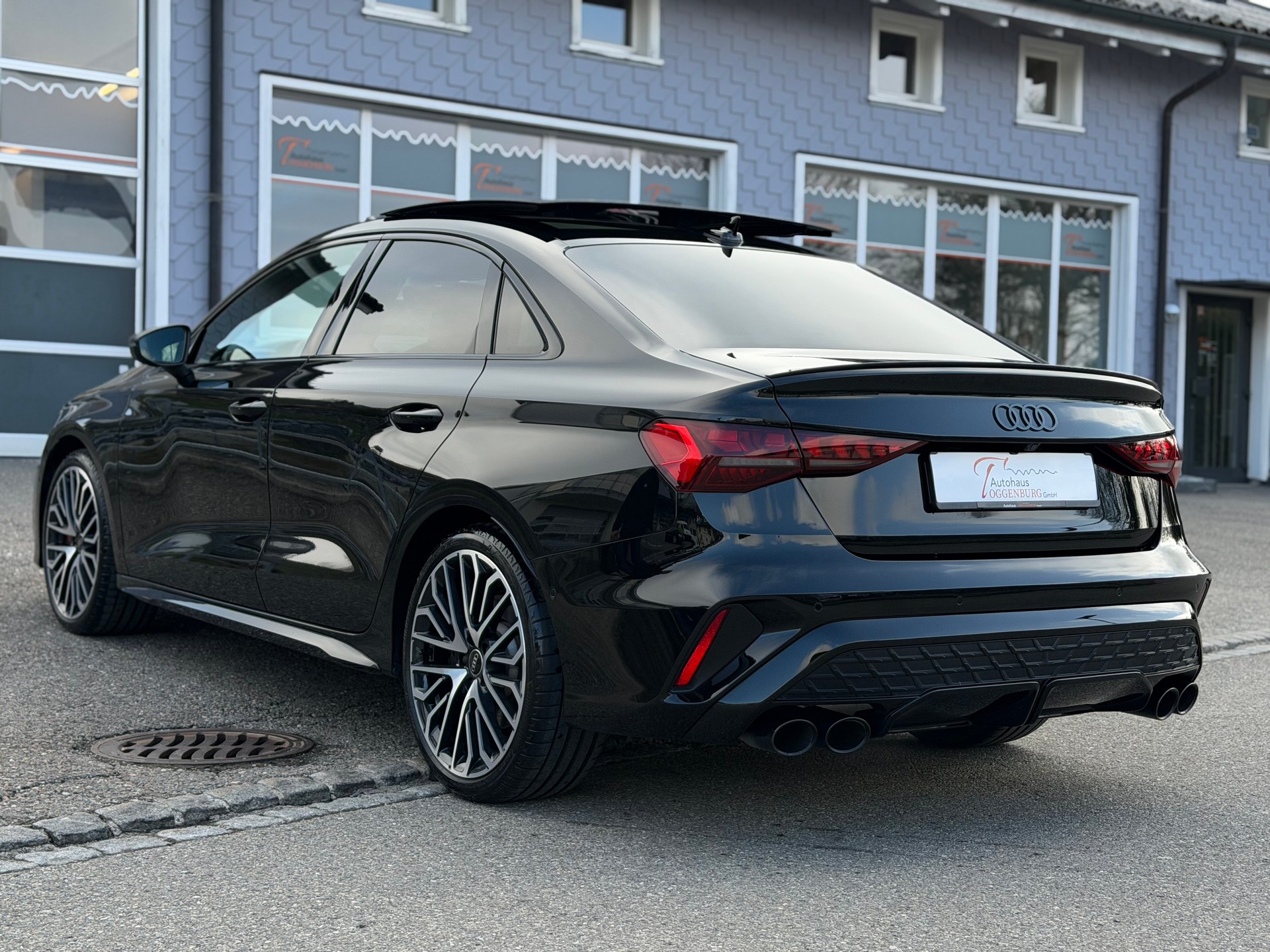 AUDI S3 Limousine TFSI quattro S-tronic *Facelift*Audi Werksgarantie*-image-4