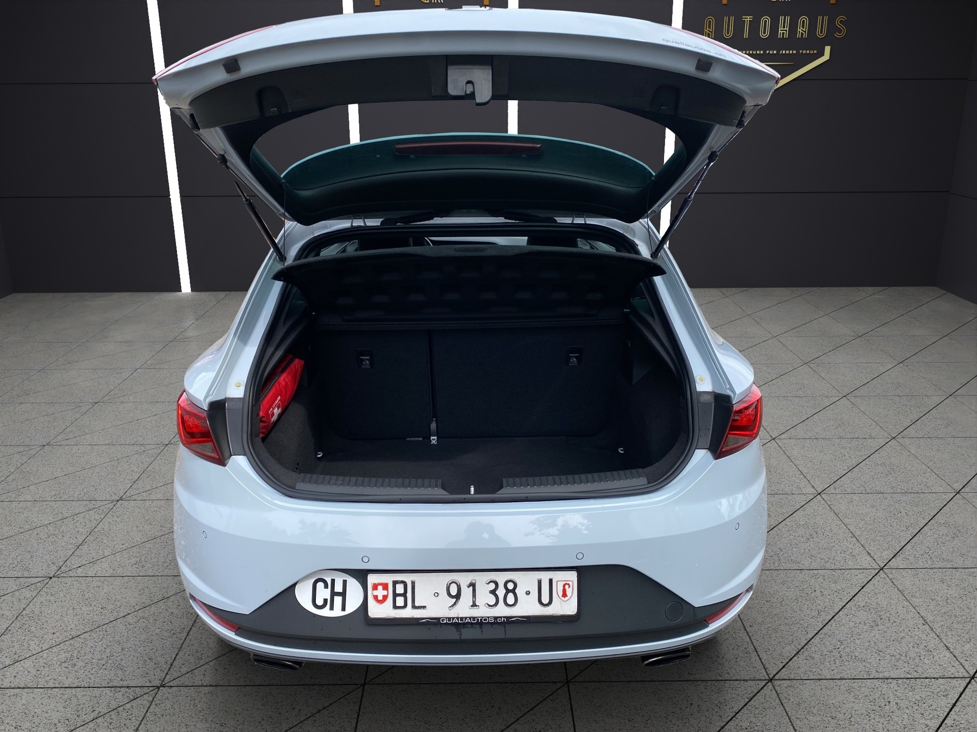 SEAT Leon SC 2.0 TSI Cupra 280 DSG-image-4