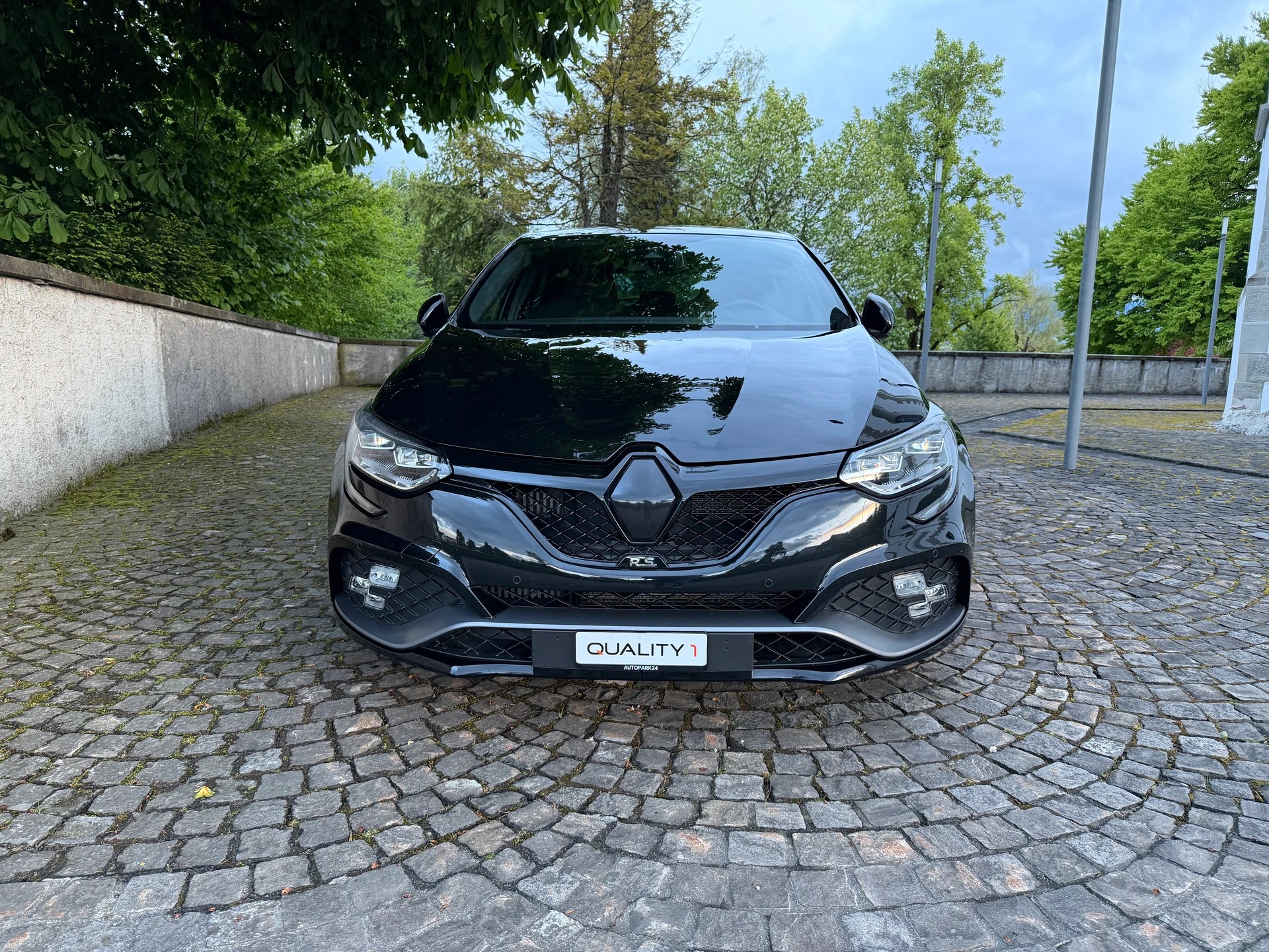 RENAULT Mégane RS 280 Handschalter / Ab MFK / Service gepfleft / 36 Monate Garantie exkl. / 8 Fach/LED/Sportsitze/BOSE /Rückfahrkamera-image-1