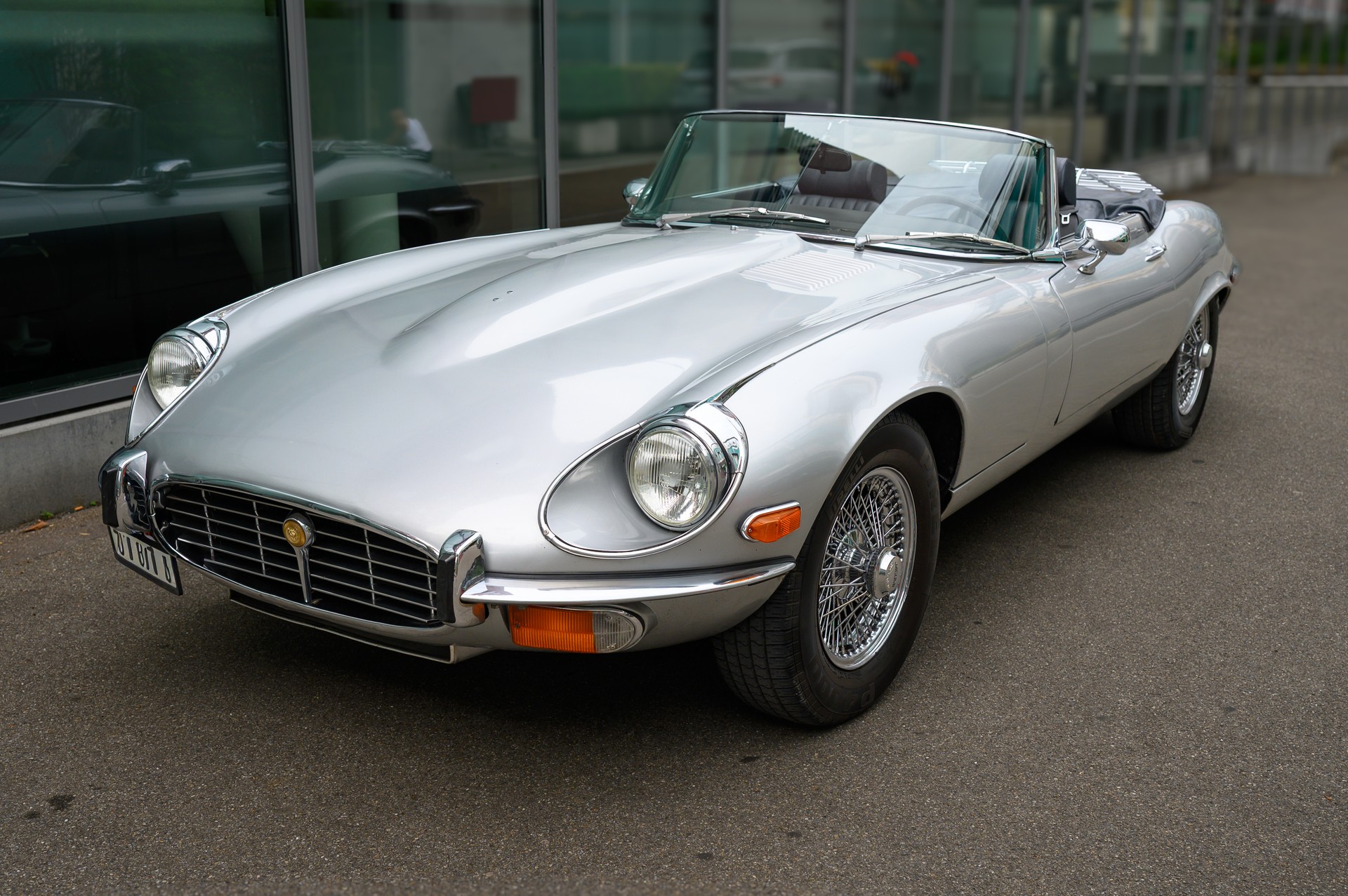 JAGUAR E -Type V12 SERIES III