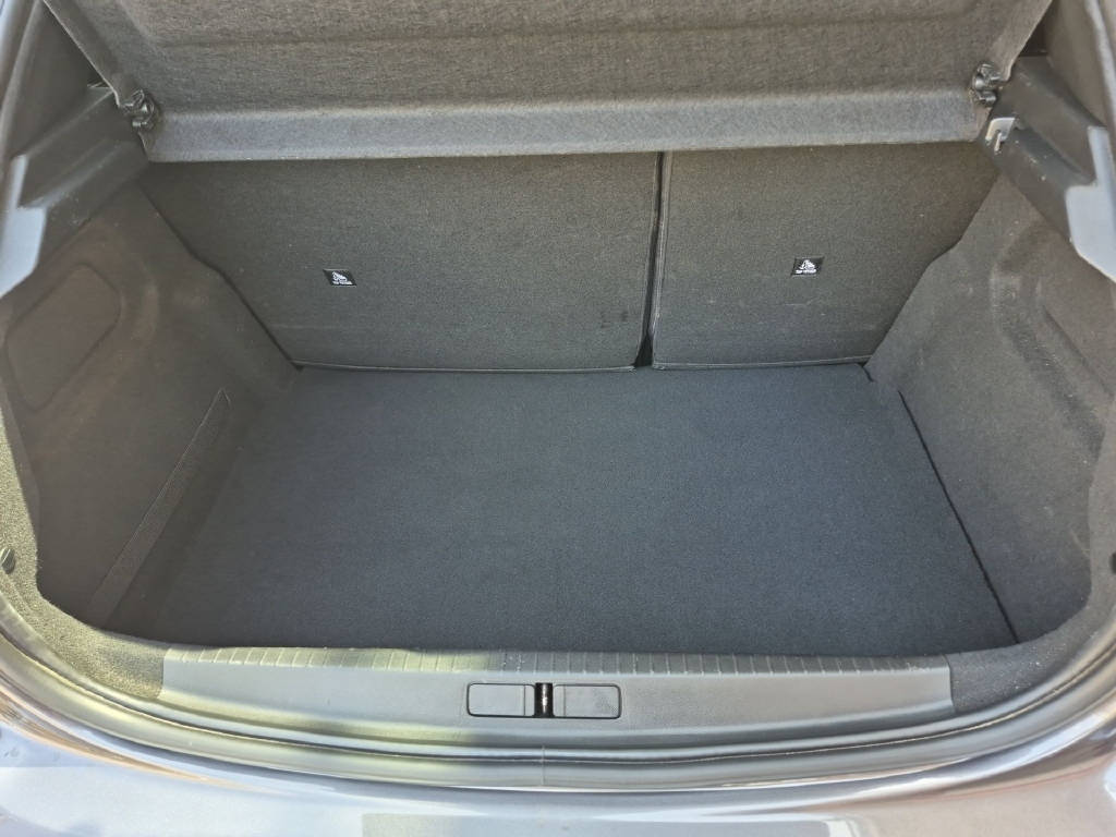 PEUGEOT 208 Essence 130ch EAT8 GT-image-8