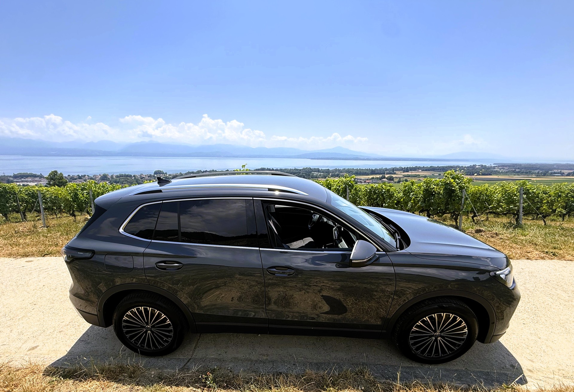 VW Tiguan 2.0 TDI SCR Elegance 4Motion DSG-image-5