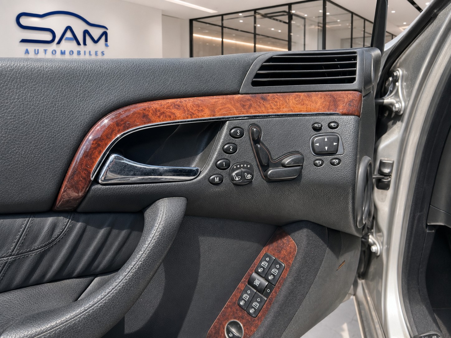 MERCEDES-BENZ S 500 L 4Matic-image-11