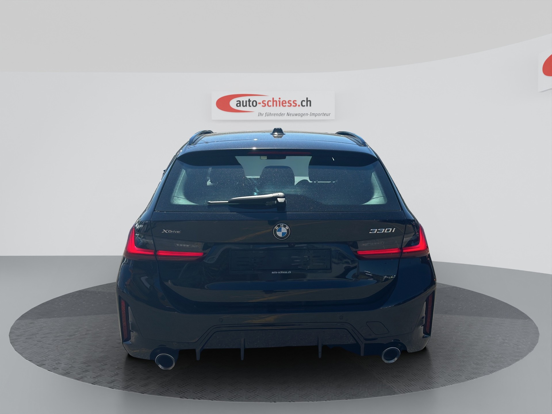 BMW 330i M Sport xDrive Steptronic Shadow Line-showroom-element-3