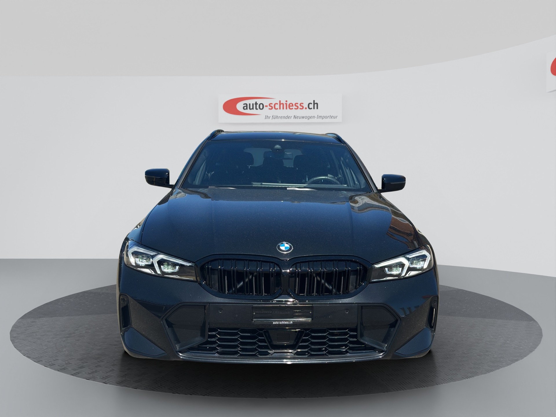 BMW 330i M Sport xDrive Steptronic Shadow Line-showroom-element-1