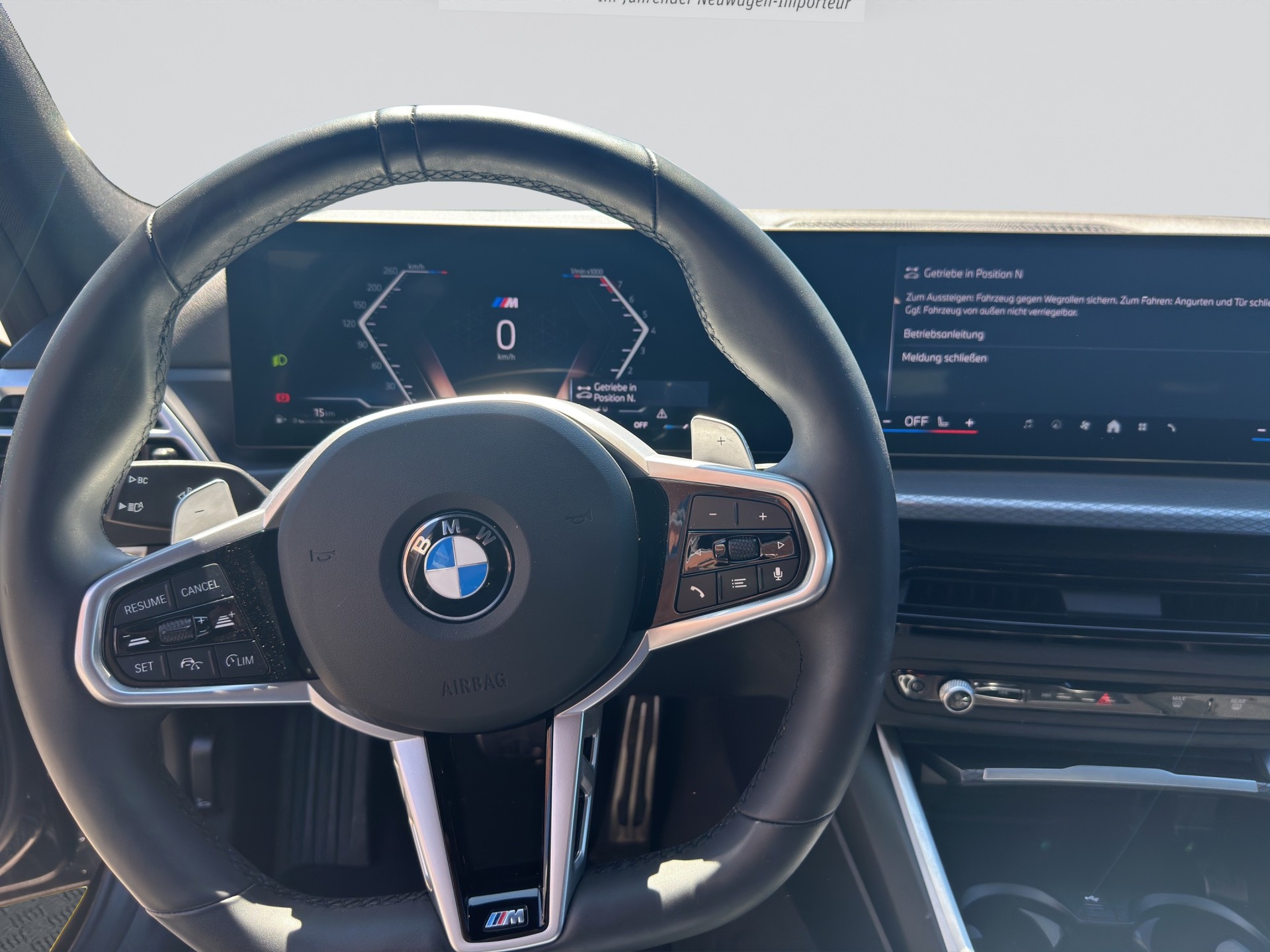 BMW 330i M Sport xDrive Steptronic Shadow Line-image-11