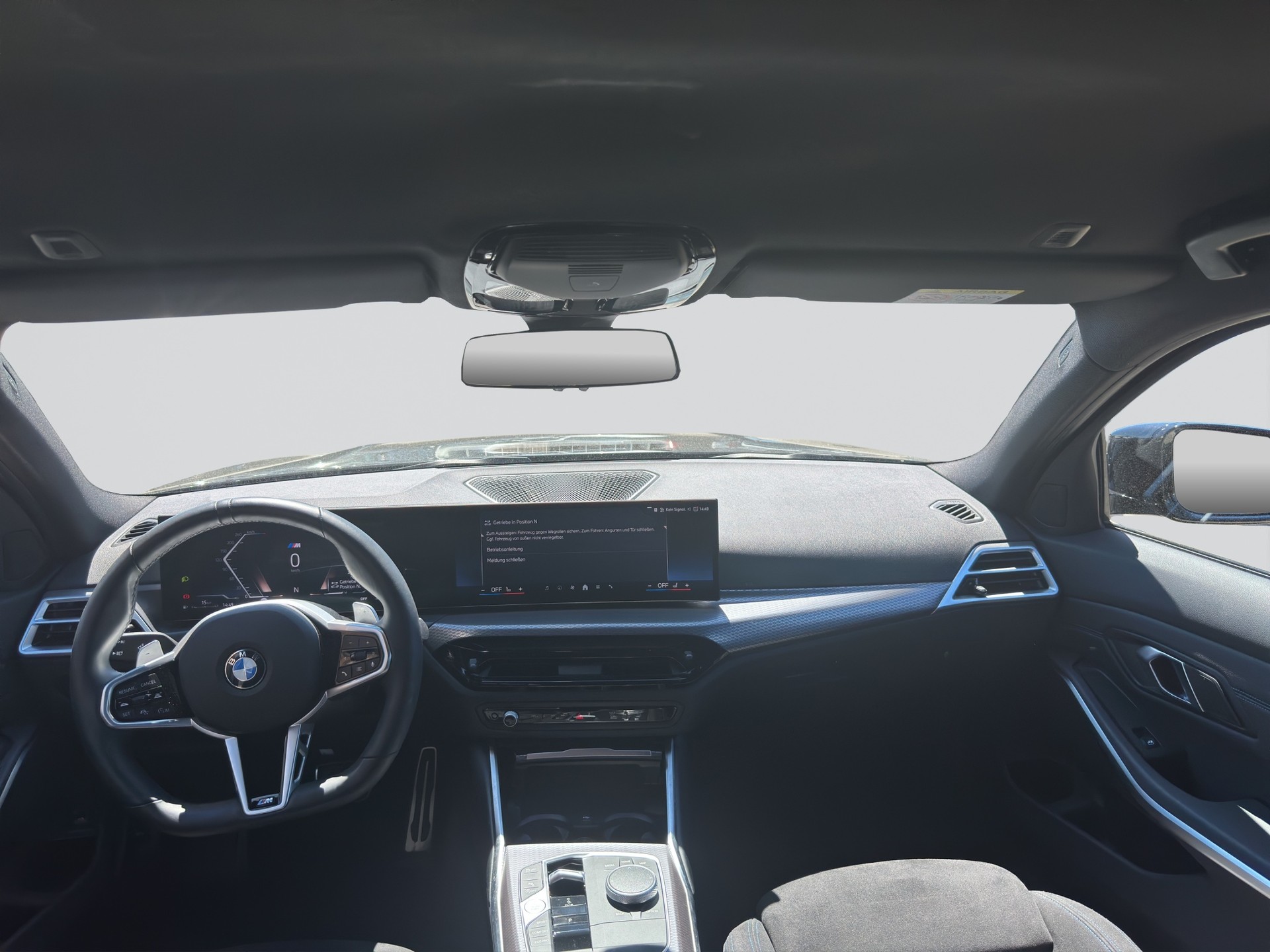BMW 330i M Sport xDrive Steptronic Shadow Line-image-15