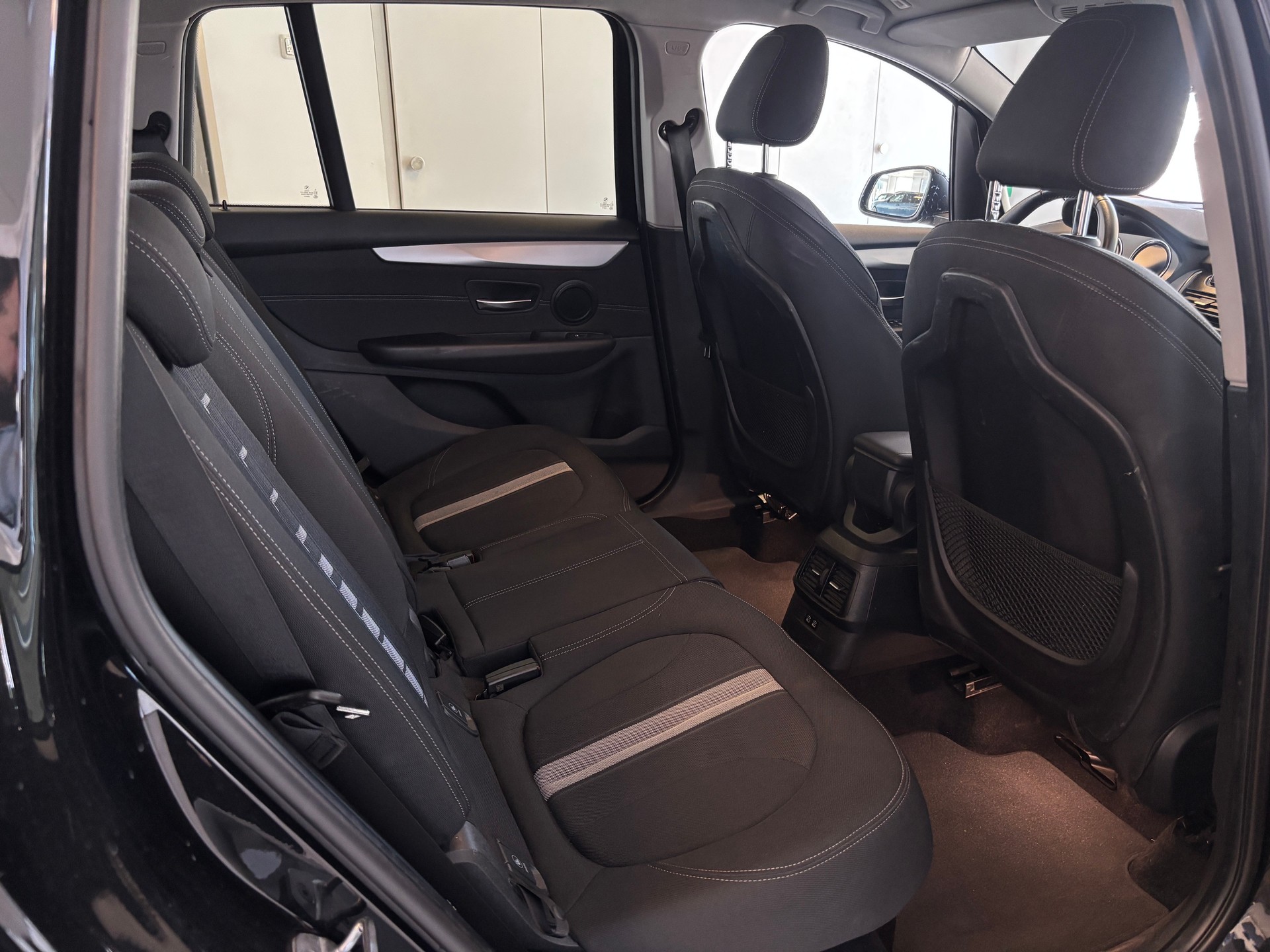 BMW 218d xDrive Gran Tourer Steptronic-image-10