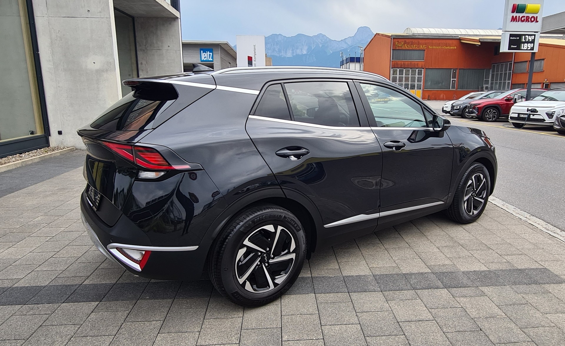 KIA Sportage 1.6T-GDi MHEV Power Edition 4x4 7DCT-showroom-element-3