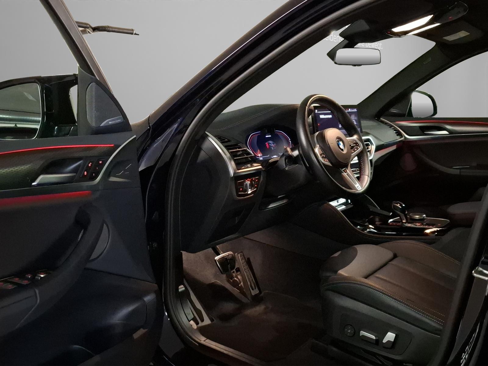 BMW X4 M40i-showroom-element-3