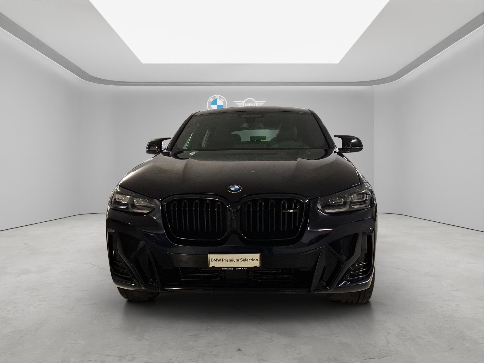 BMW X4 M40i-showroom-element-1
