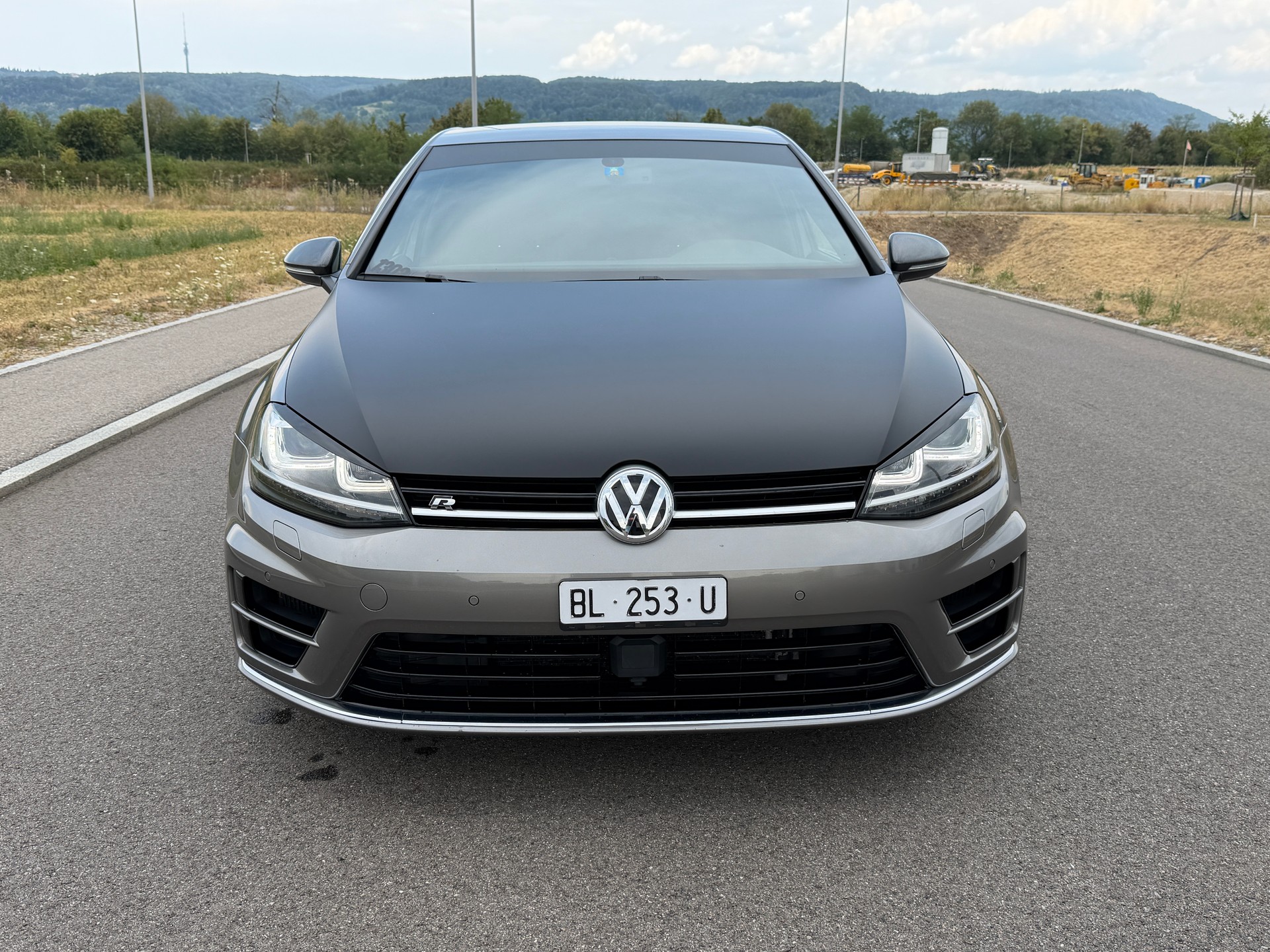 VW Golf 2.0 TSI R 4Motion DSG-showroom-element-3