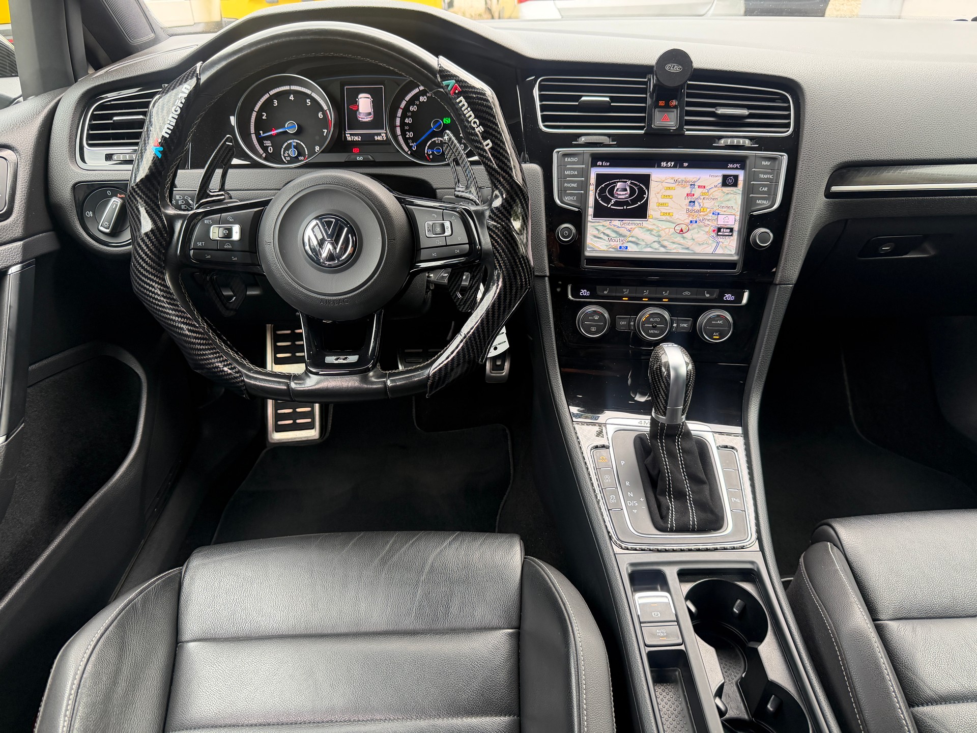 VW Golf 2.0 TSI R 4Motion DSG-showroom-element-1