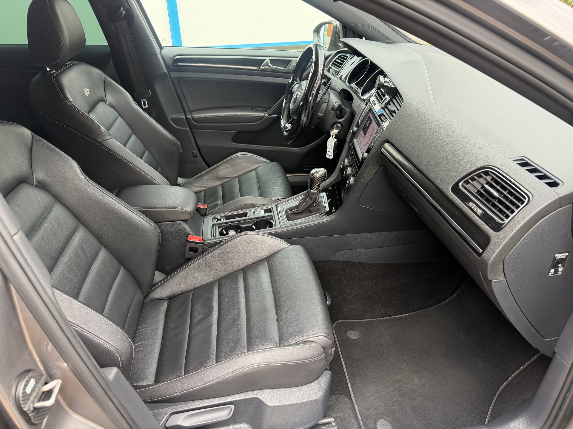 VW Golf 2.0 TSI R 4Motion DSG-image-11