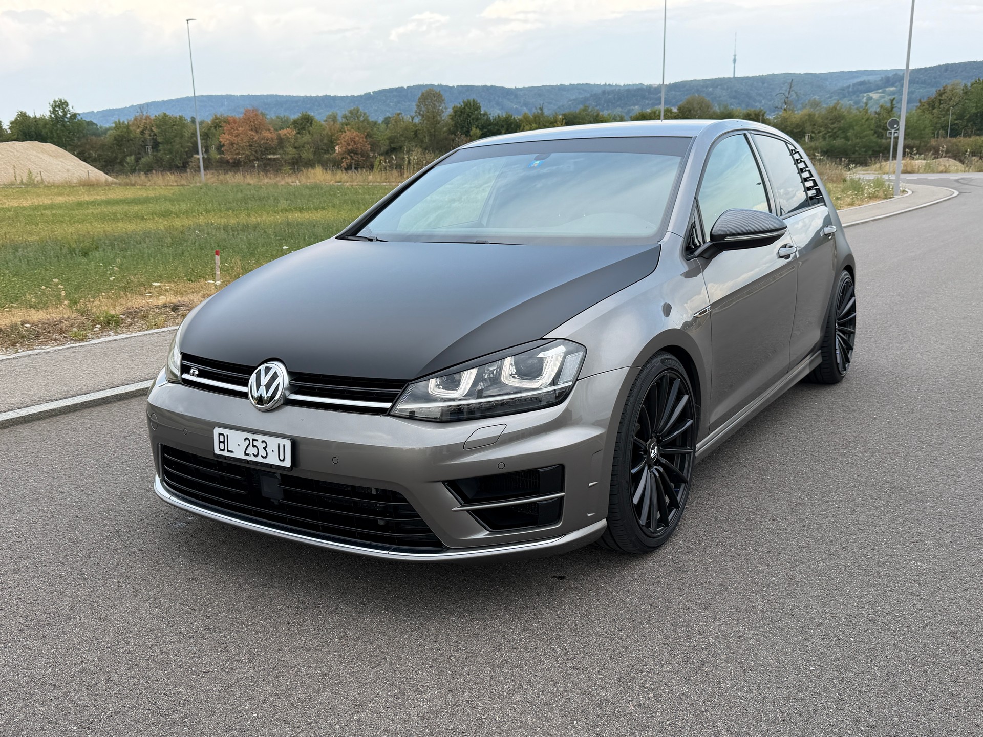 VW Golf 2.0 TSI R 4Motion DSG-image-17