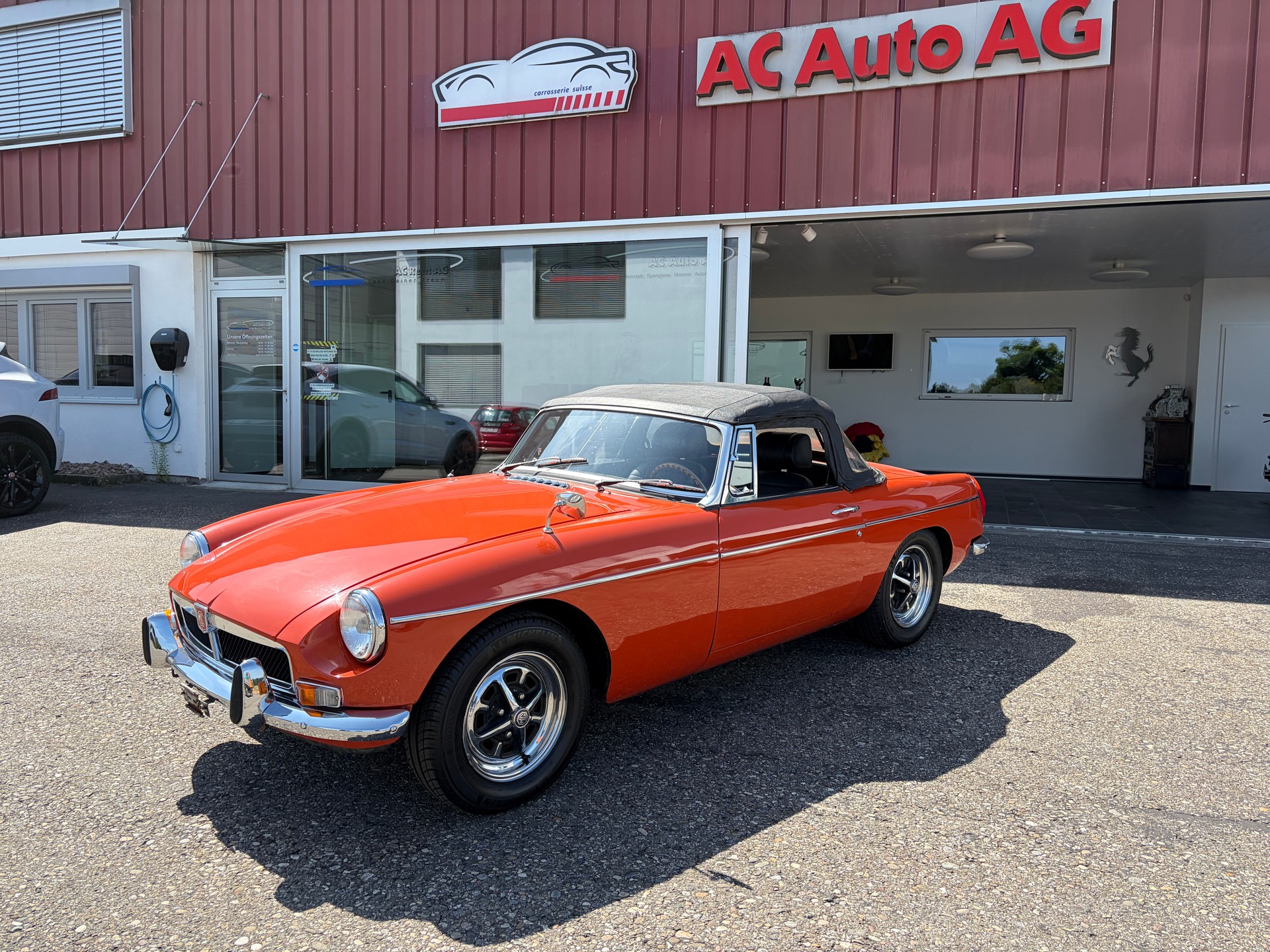 MG MGB-showroom-element-1