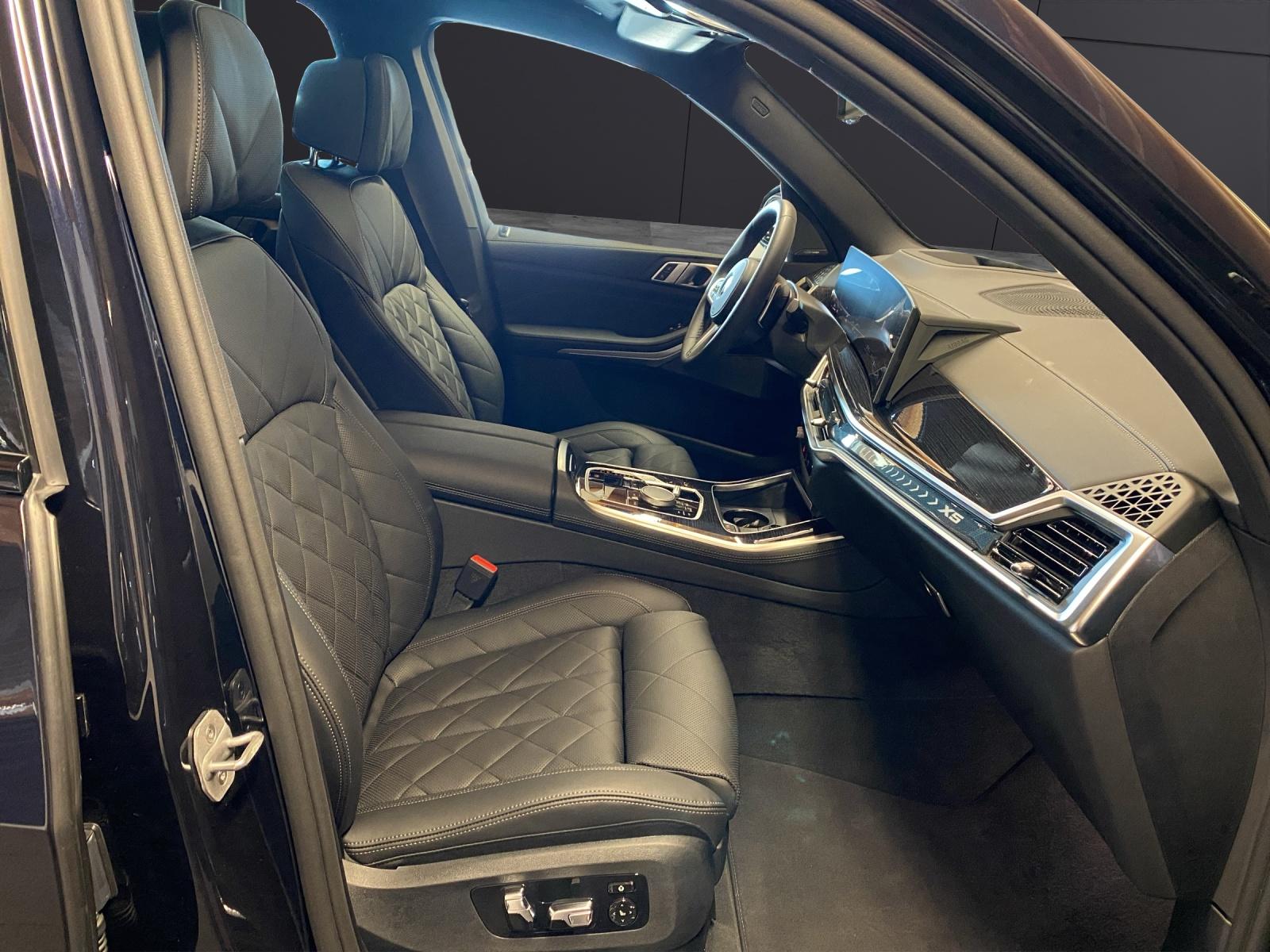 BMW X5 30d xDrive SAG-image-14