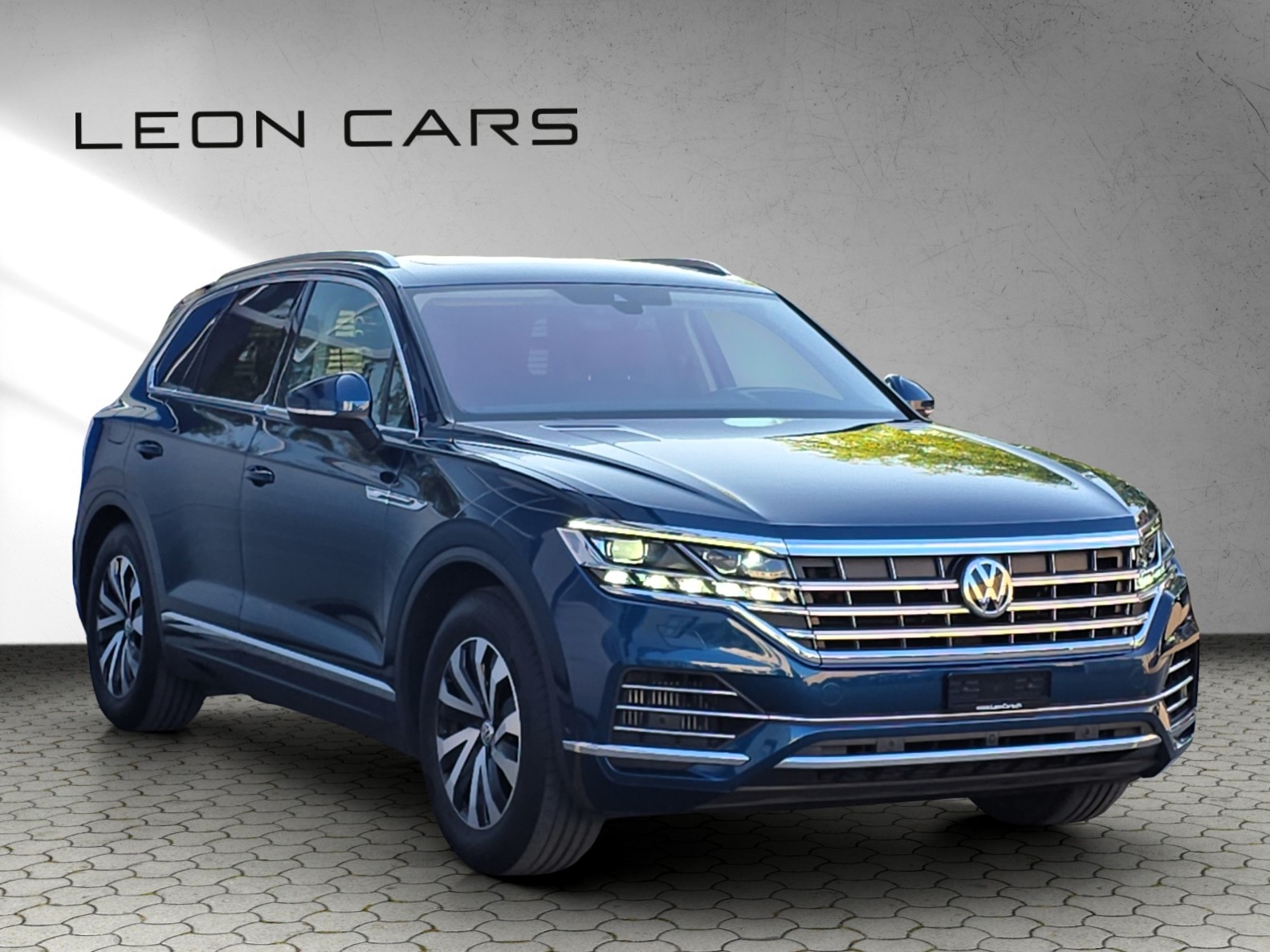 VW Touareg 3.0 TSI Elegance Tiptronic mit Luftfederung-showroom-element-2