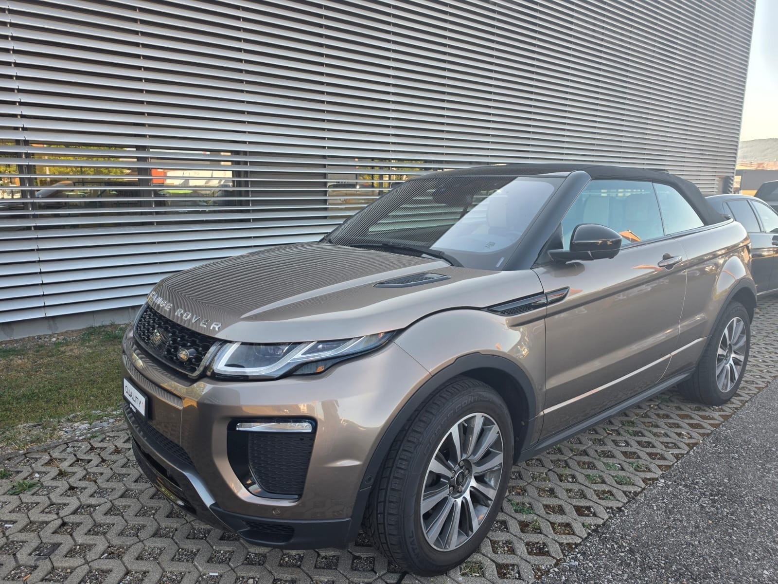 LAND ROVER Range Rover Evoque Convert. 2.0Si4 HSE Dynamic AT9