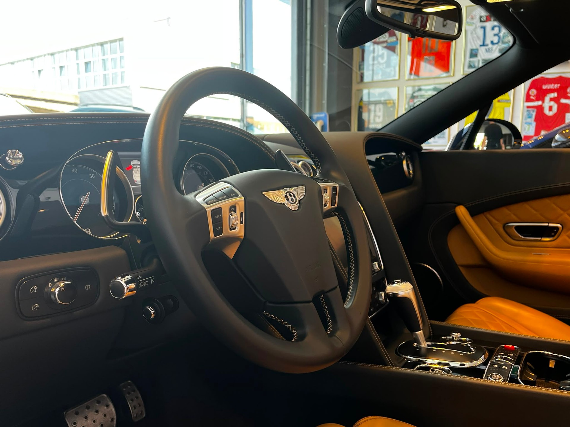BENTLEY Continental GTC 4.0 V8 S-image-13