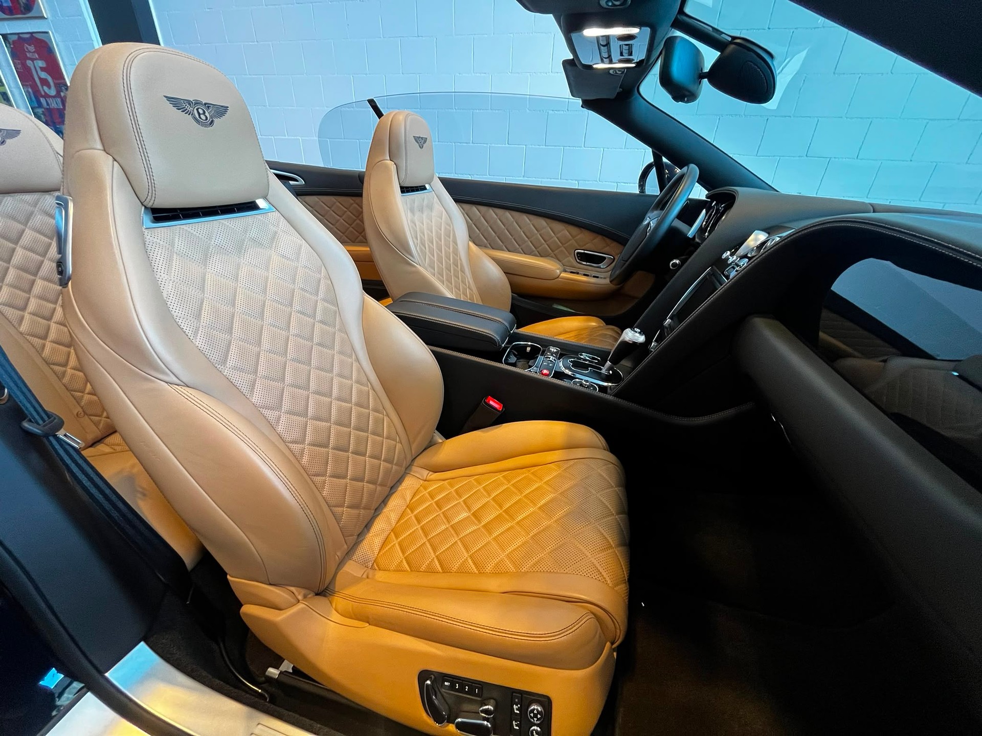 BENTLEY Continental GTC 4.0 V8 S-image-17