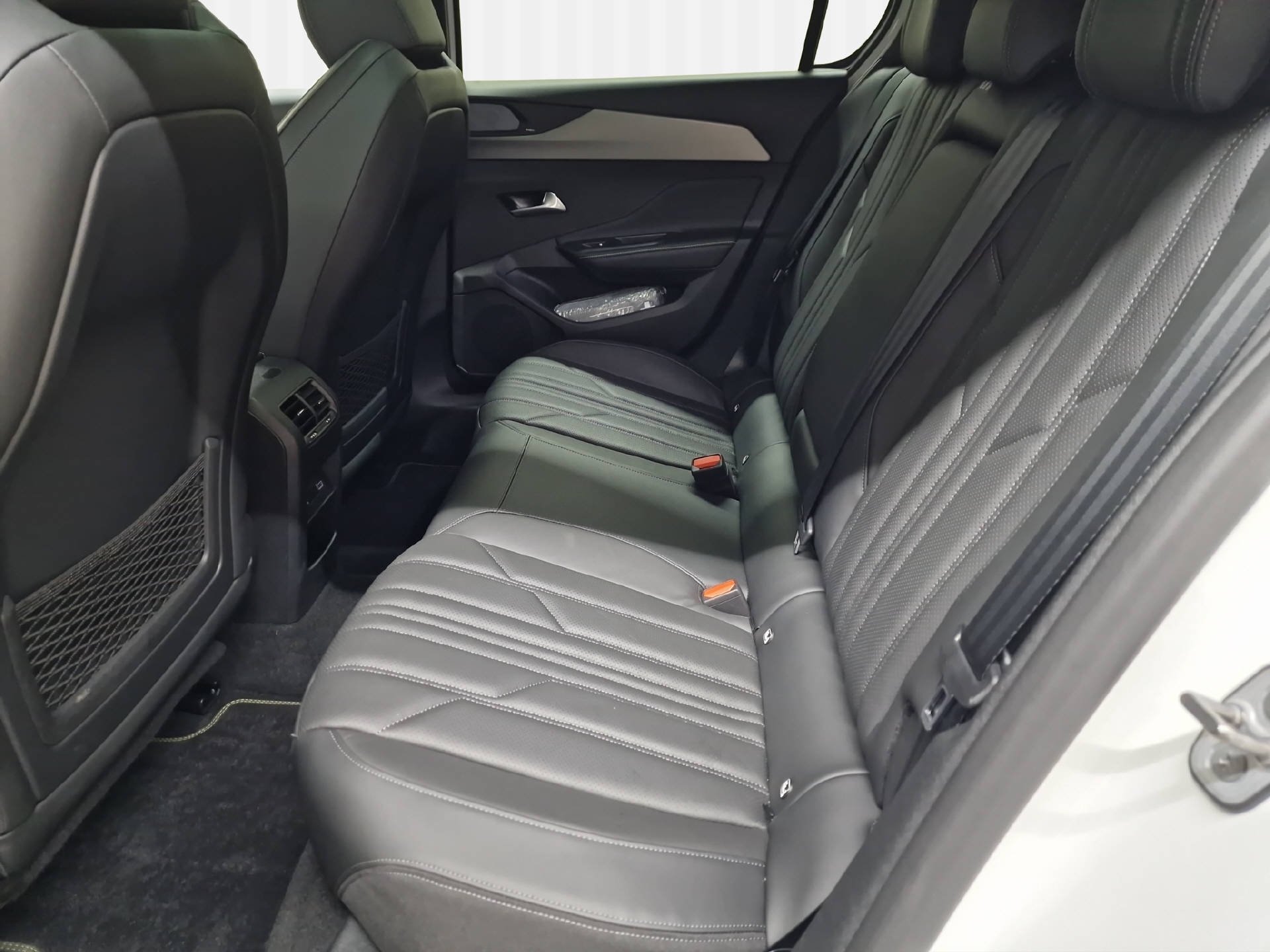 PEUGEOT 308 1.6 PHEV 225 GT-image-9
