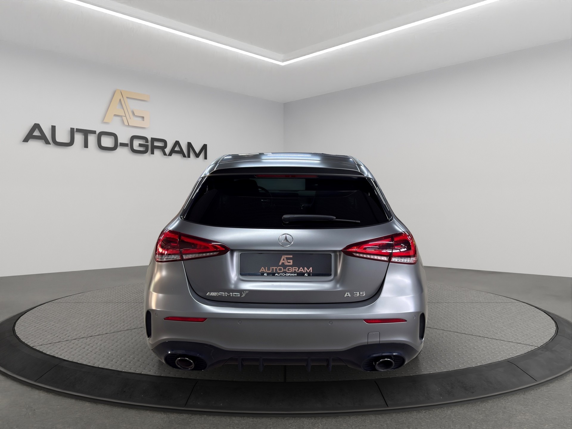 MERCEDES-BENZ A 35 AMG 4Matic Edition 1 Speedshift-showroom-element-3