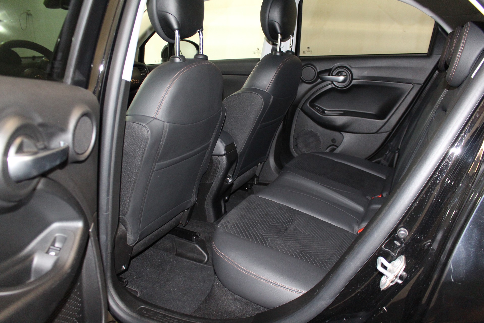 FIAT 500 X 1.3 GSE S-Design-image-7