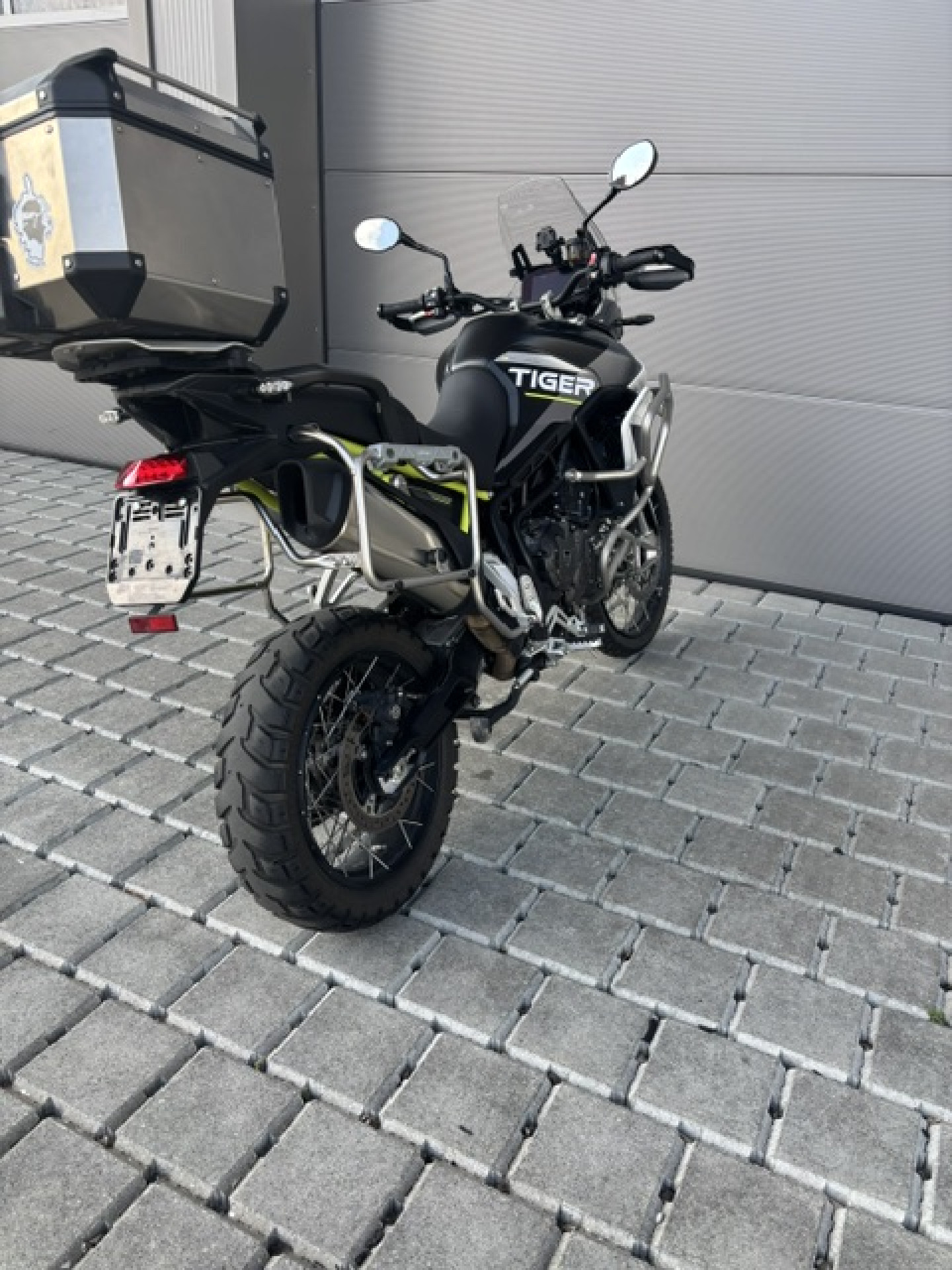 TRIUMPH Tiger 900 Rally Aragon Edition-image-5