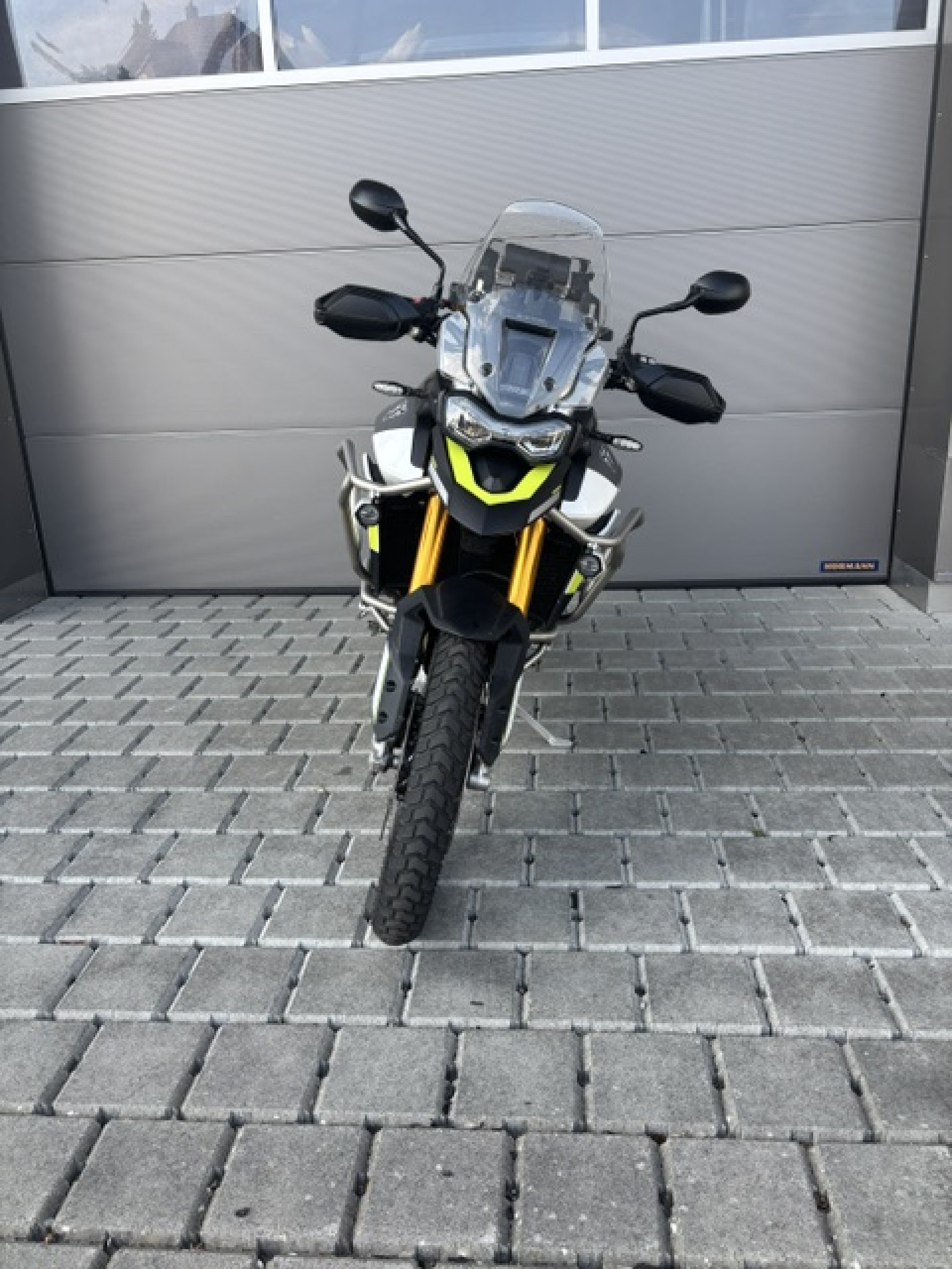 TRIUMPH Tiger 900 Rally Aragon Edition-showroom-element-2