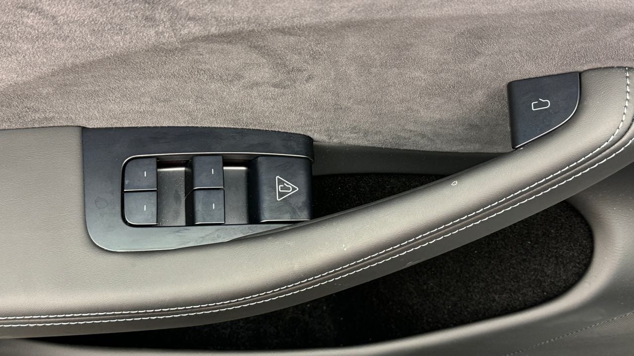 TESLA Model 3 Long Range Dual Motor AWD-image-8