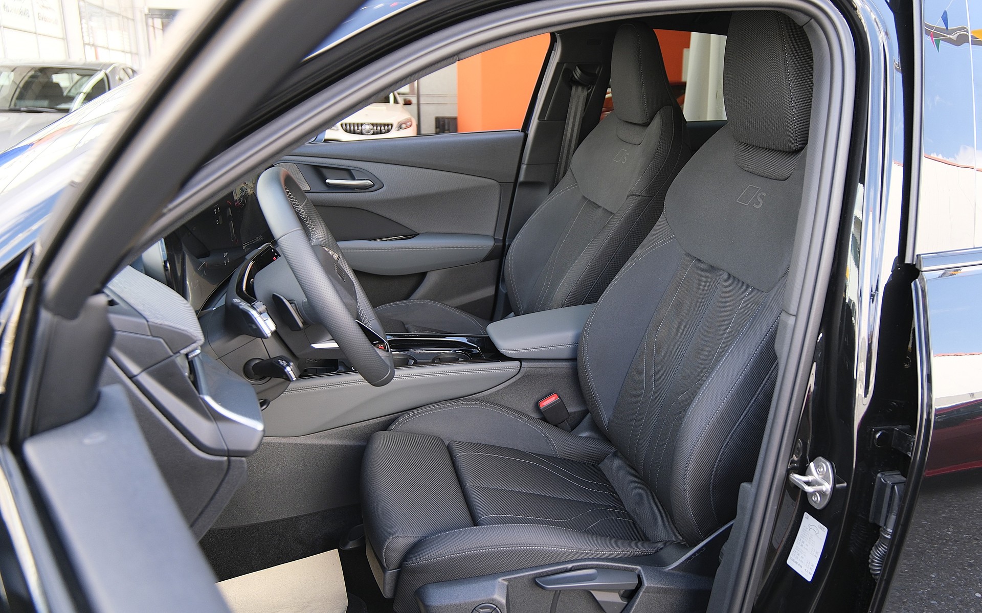 AUDI Q3 Sportback TFSI quattro 150 kW S tronic " S Line "-showroom-element-3