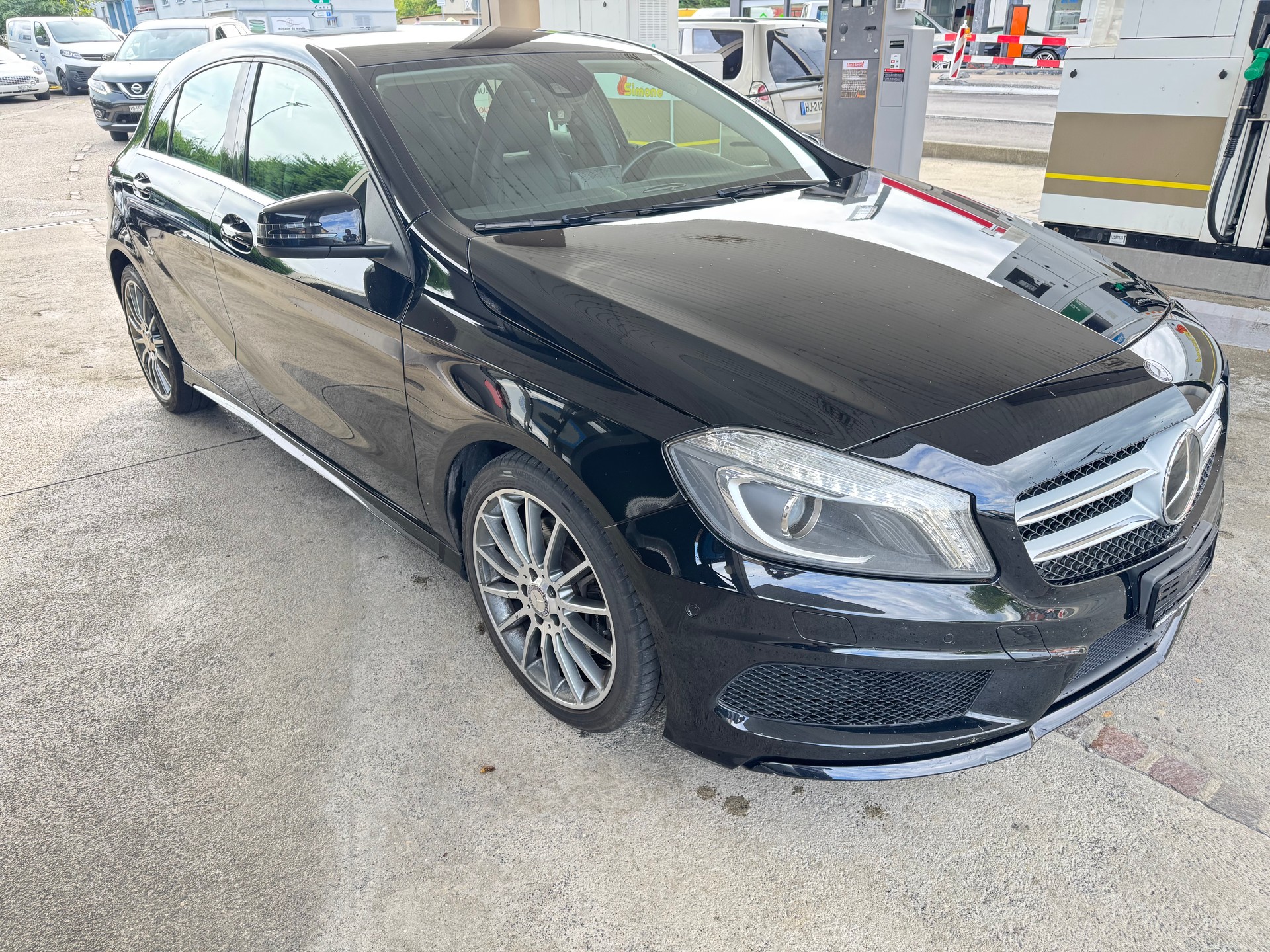MERCEDES-BENZ A 250 AMG Line 4Matic 7G-DCT