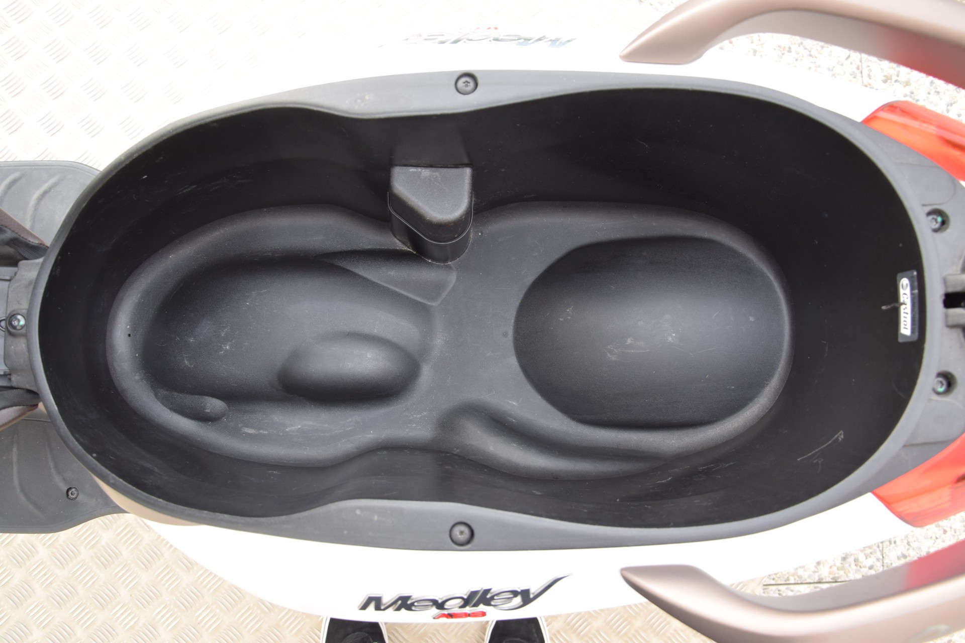 PIAGGIO Medley 125 iGet RST-image-10