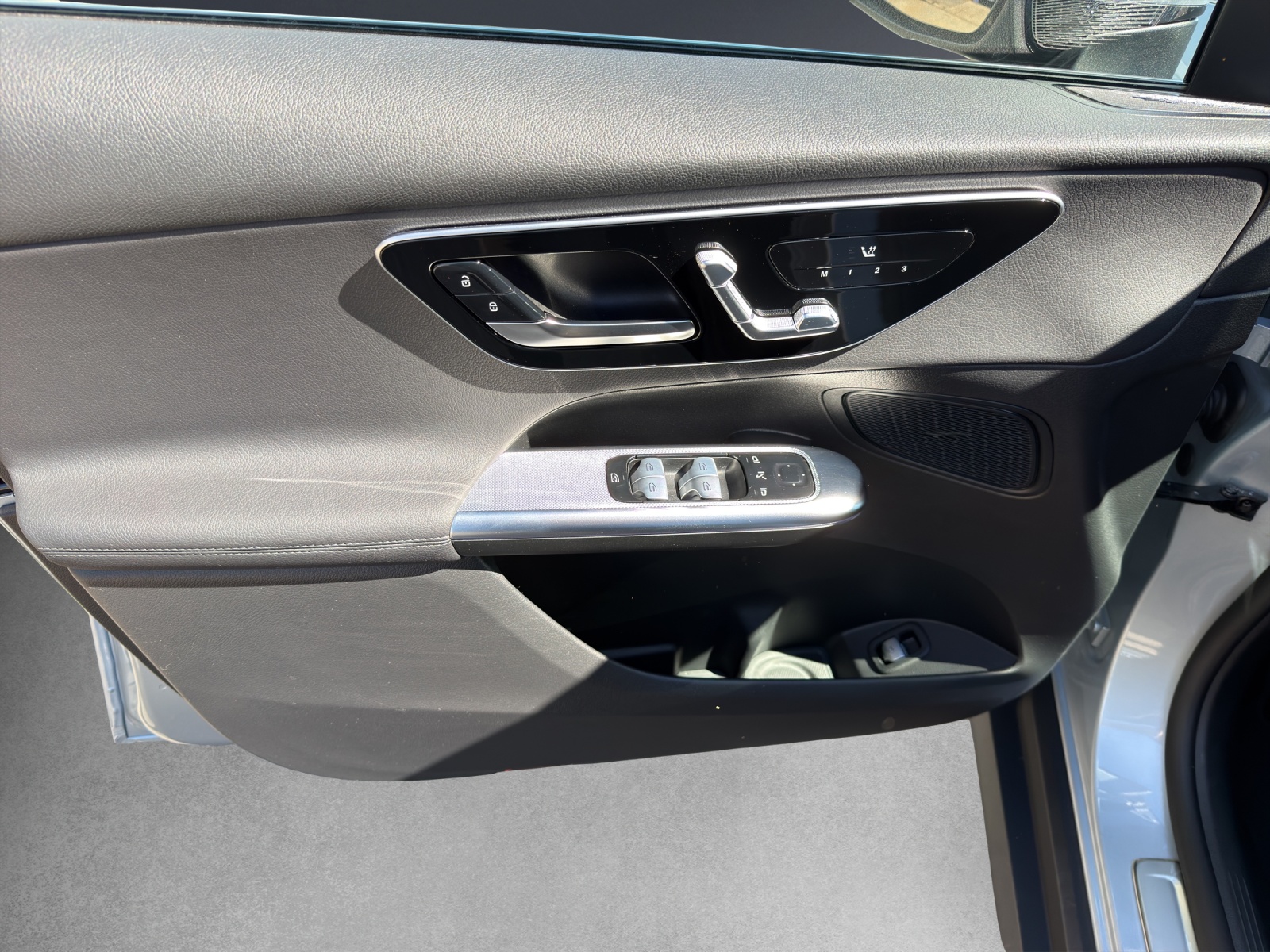 MERCEDES-BENZ GLC 220 d 4Matic 9G-Tronic-image-12
