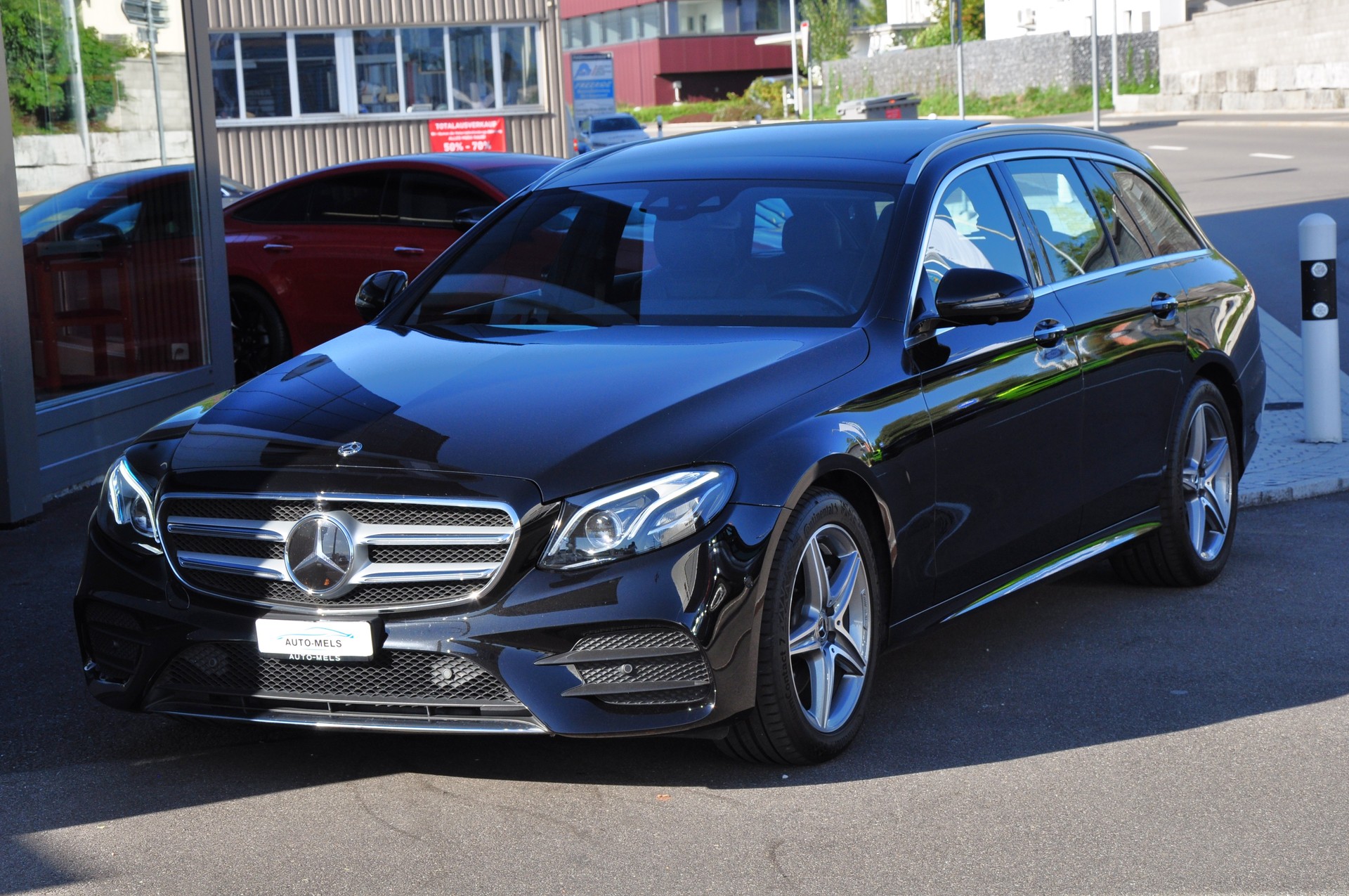 MERCEDES-BENZ E 220 d Swiss Star AMG Line 4Matic 9G-Tronic-image-10