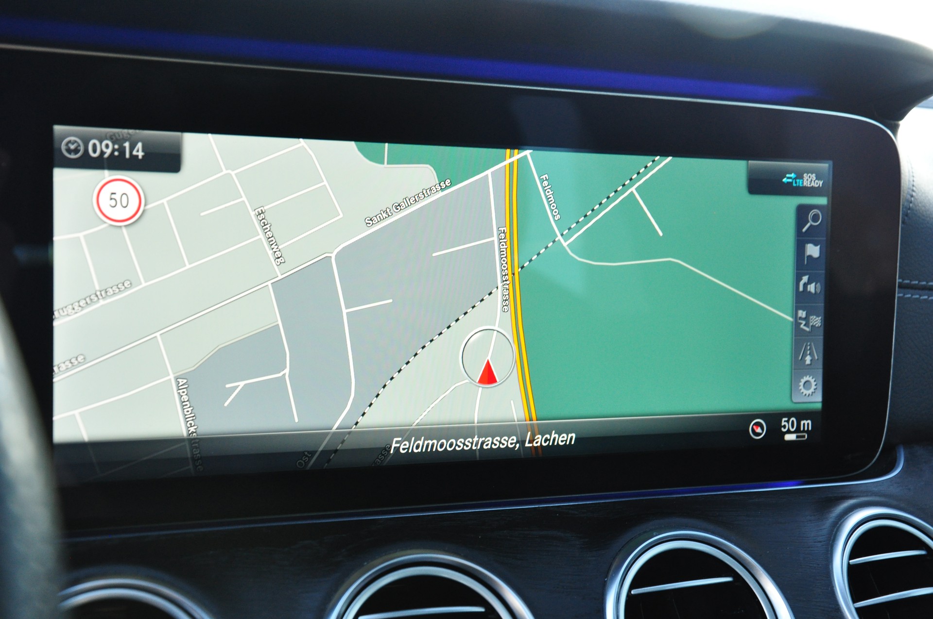 MERCEDES-BENZ E 220 d Swiss Star AMG Line 4Matic 9G-Tronic-image-20
