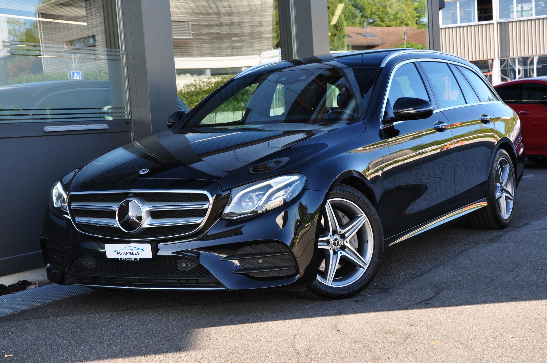 MERCEDES-BENZ E 220 d Swiss Star AMG Line 4Matic 9G-Tronic-showroom-element-2