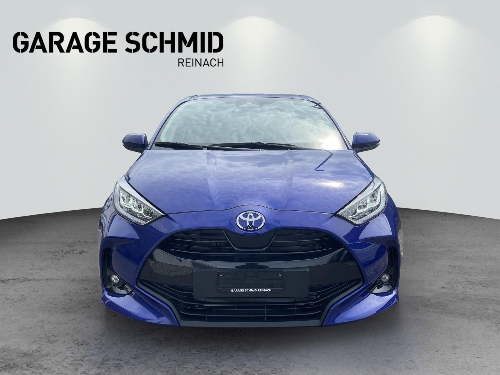 TOYOTA Yaris 1.5 VVT-i HSD Trend-showroom-element-1